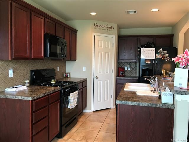 3404 E Vail Street Property Photo 7