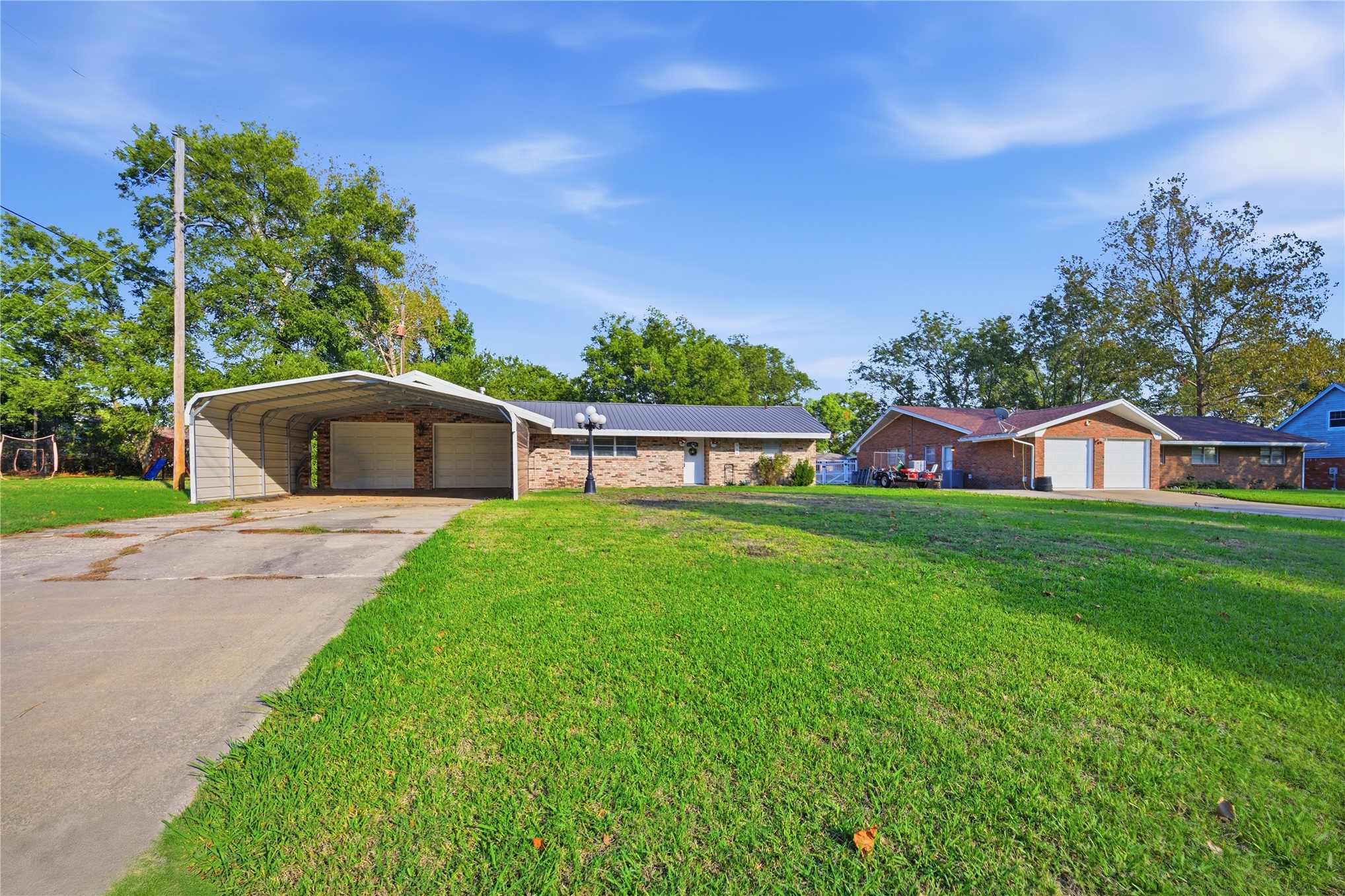 900 S Oliphant Street Property Photo 1