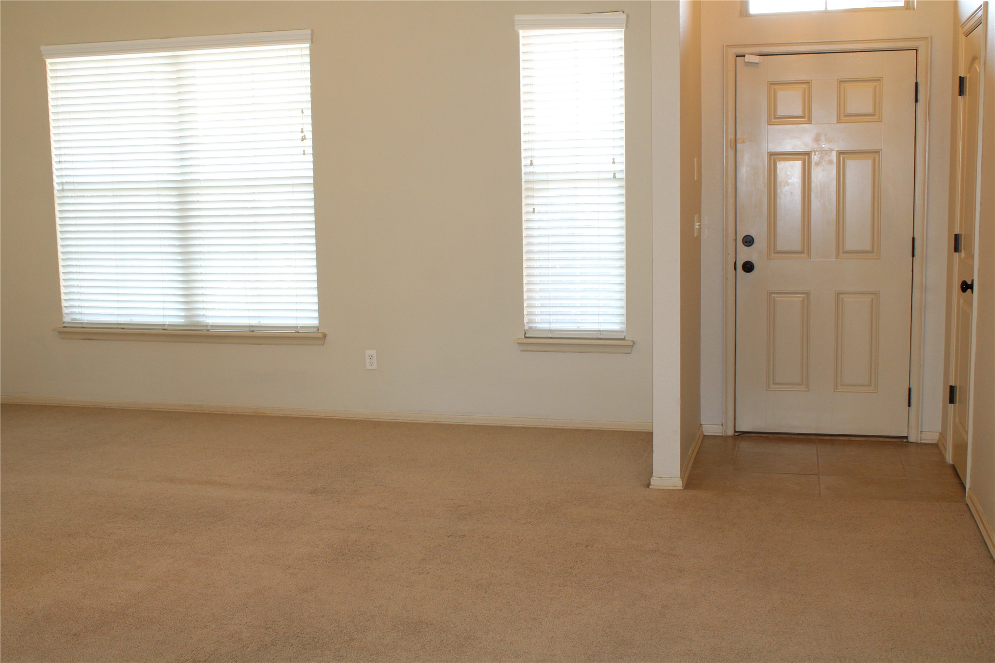 3008 W Mobile Place Property Photo 2