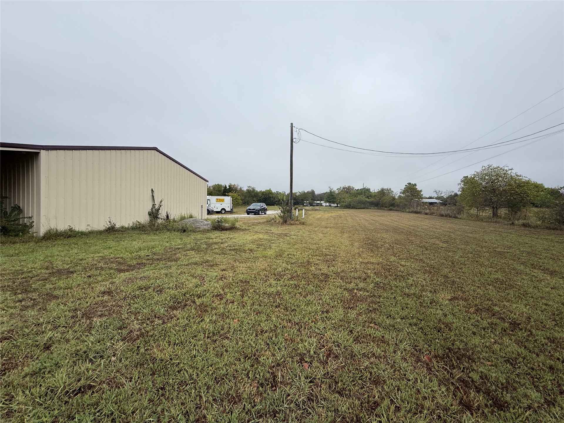 422586 E 1150 Road Property Photo 3