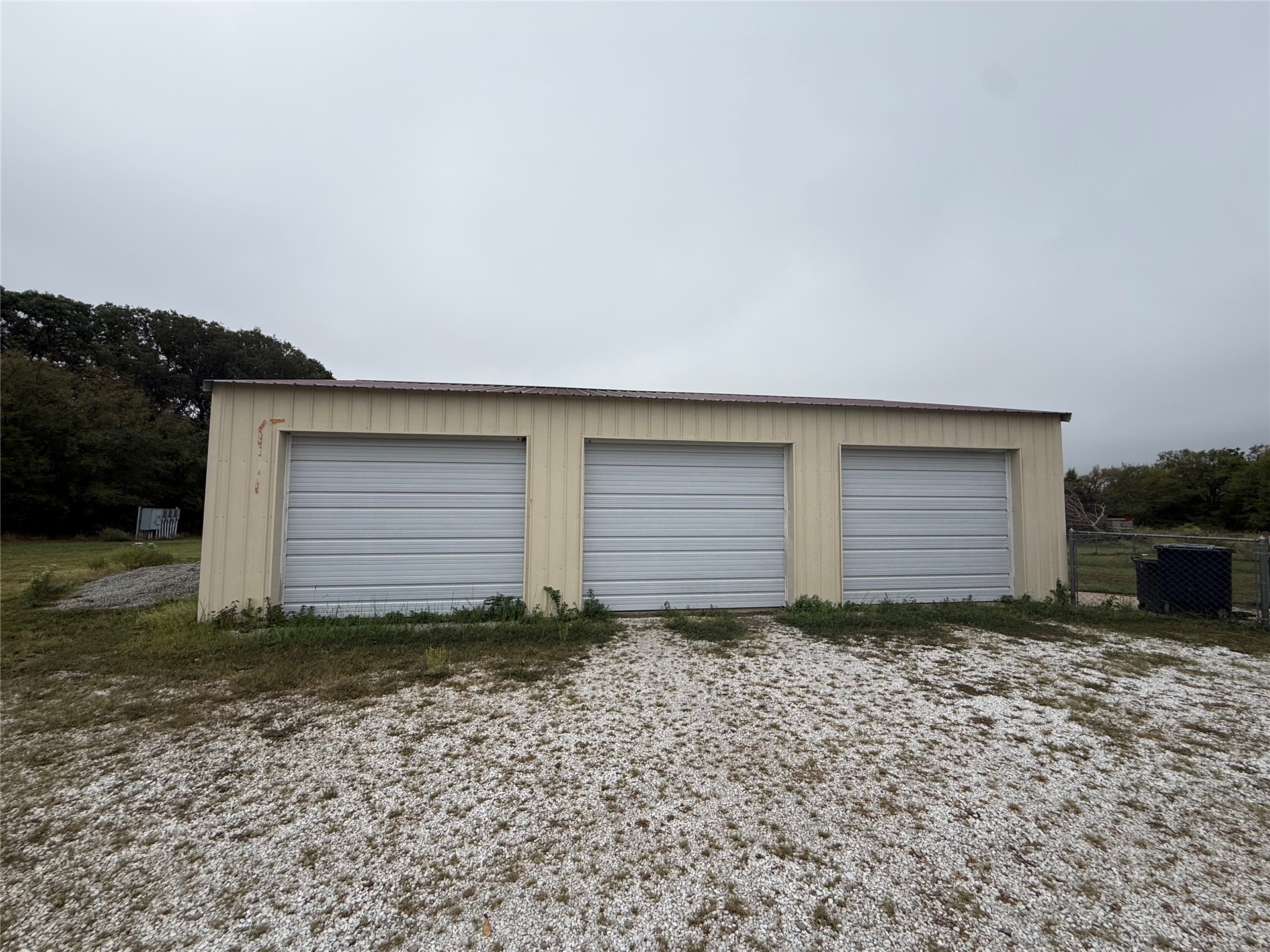 422586 E 1150 Road Property Photo 4
