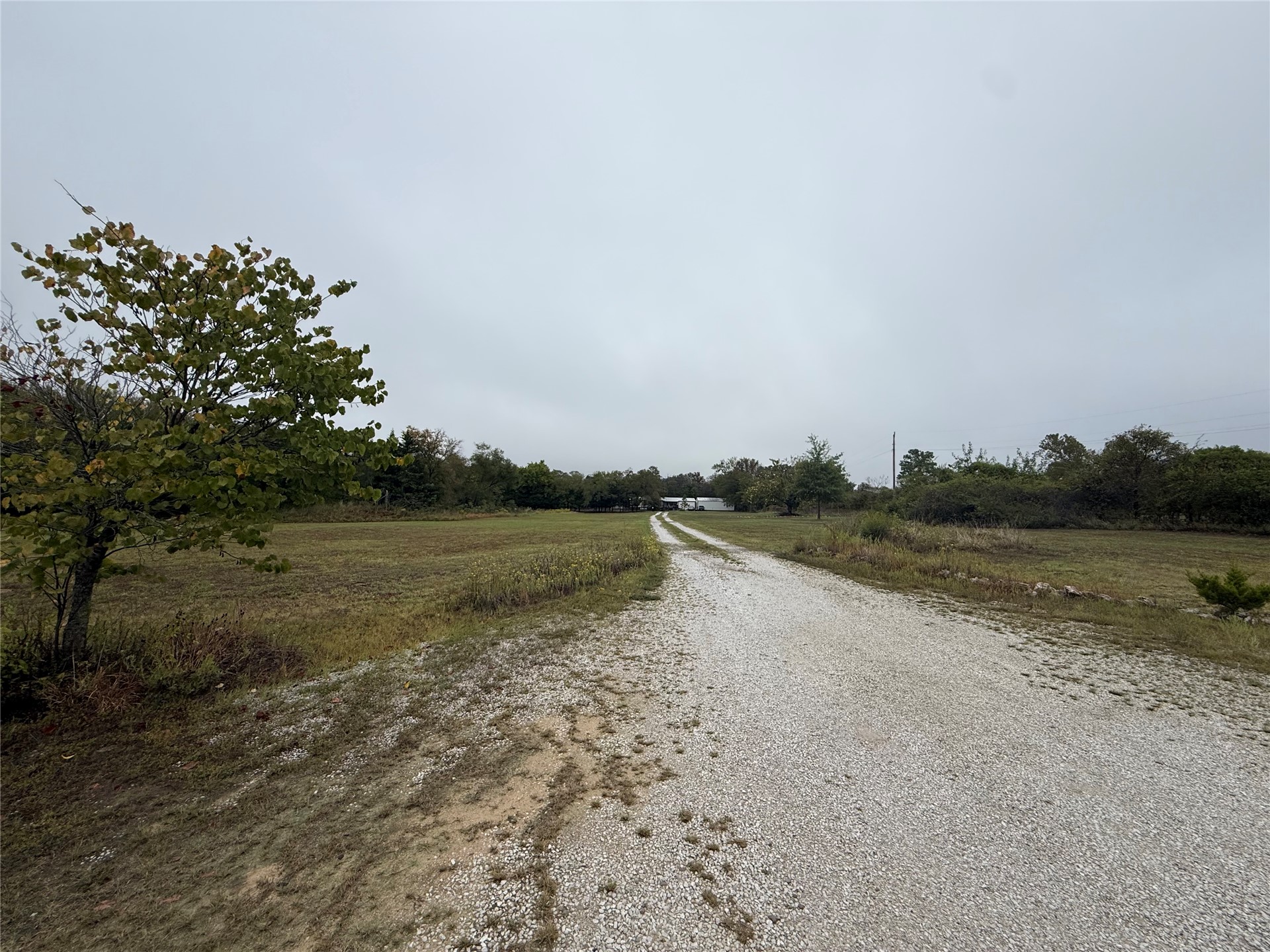 422586 E 1150 Road Property Photo 5