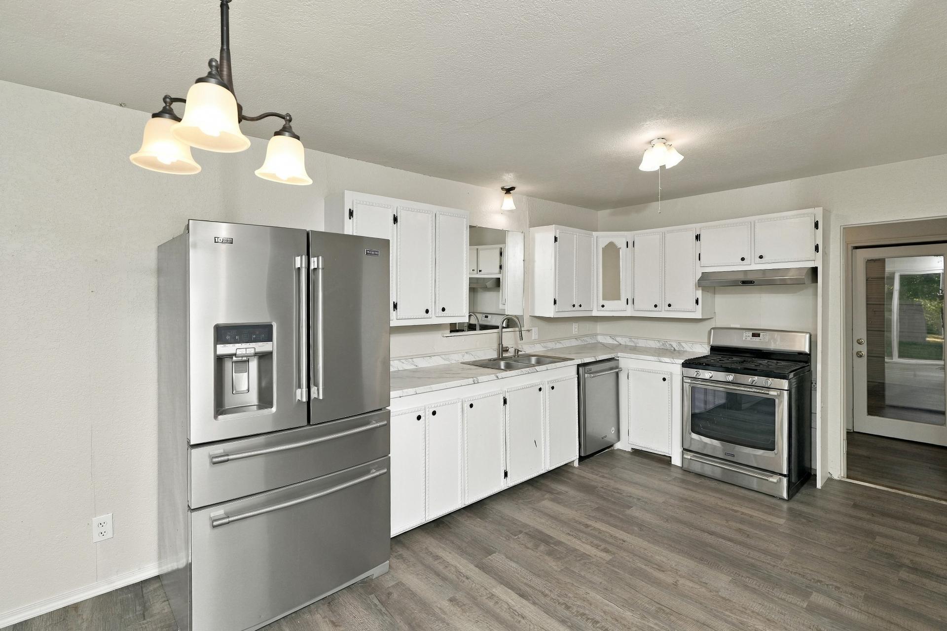 2018 E 49th Street N Property Photo 3