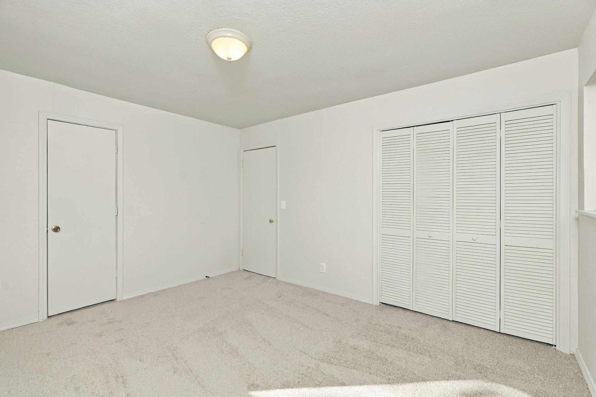 2018 E 49th Street N Property Photo 4