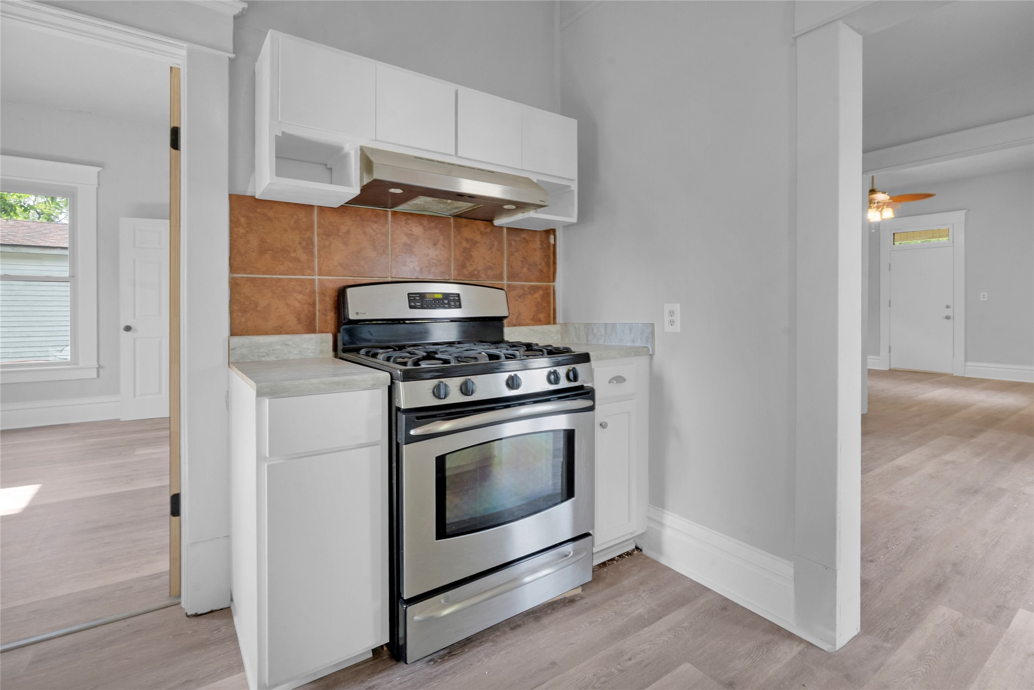 910 Se Wyandotte Avenue Property Photo 10