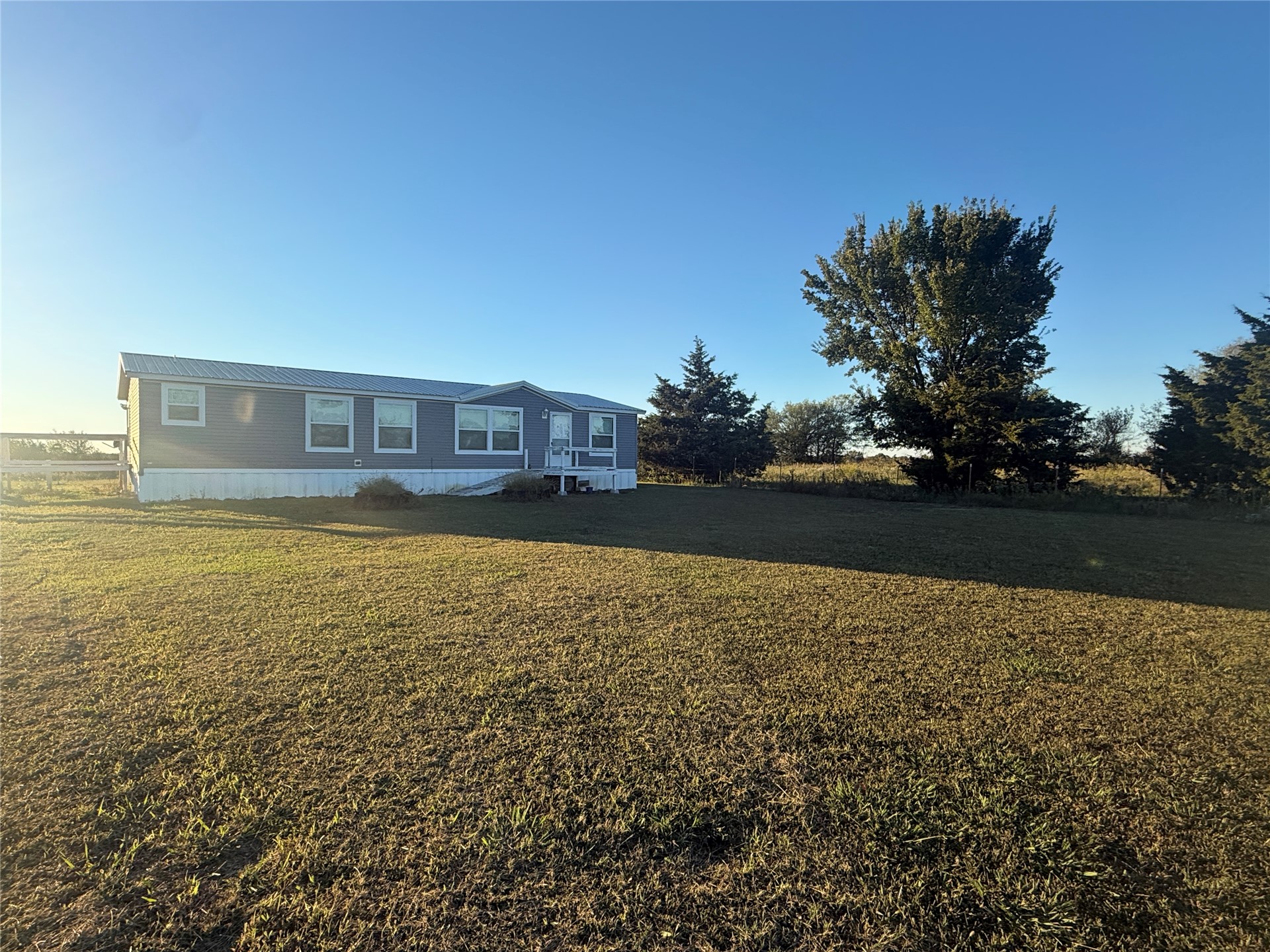 22563 Ns 416 Road Property Photo 1