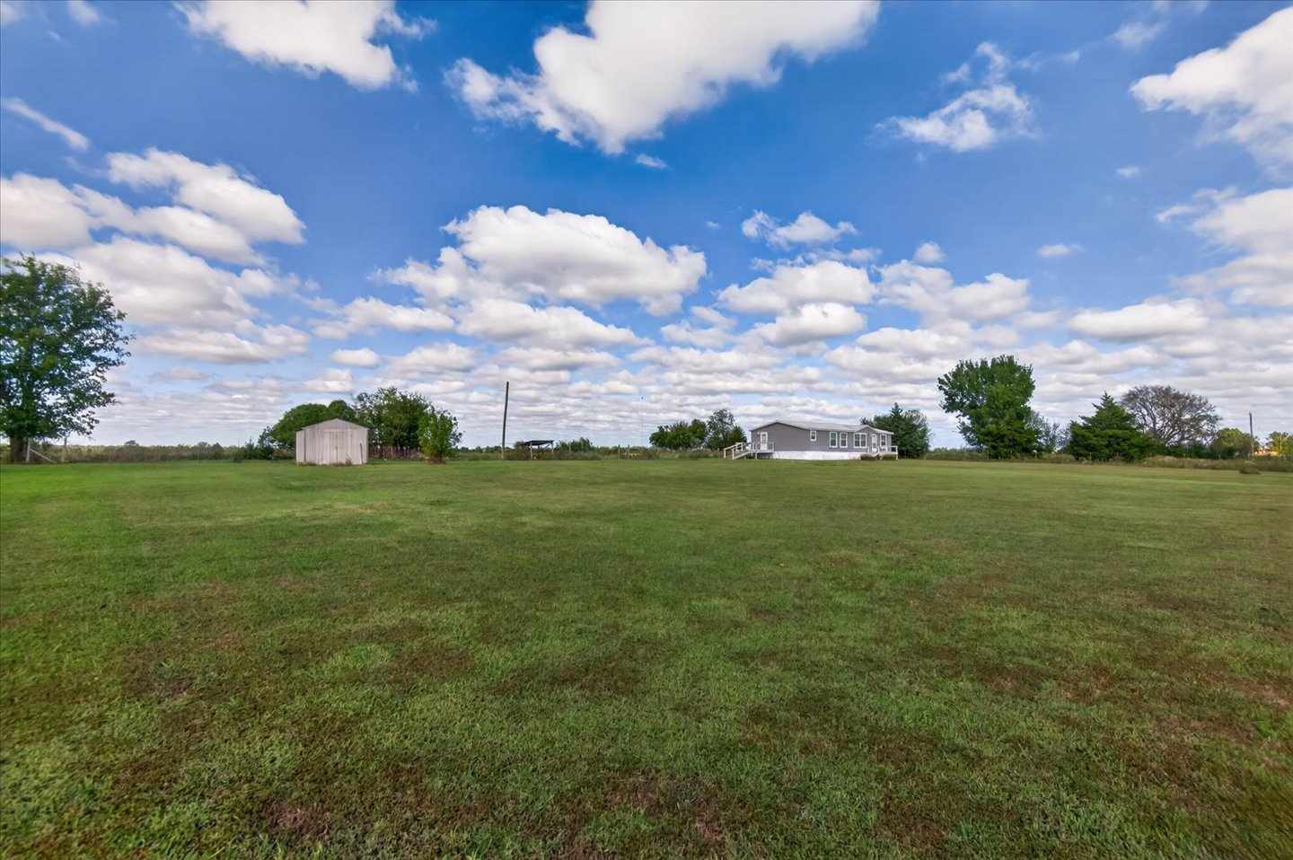 22563 Ns 416 Road Property Photo 2