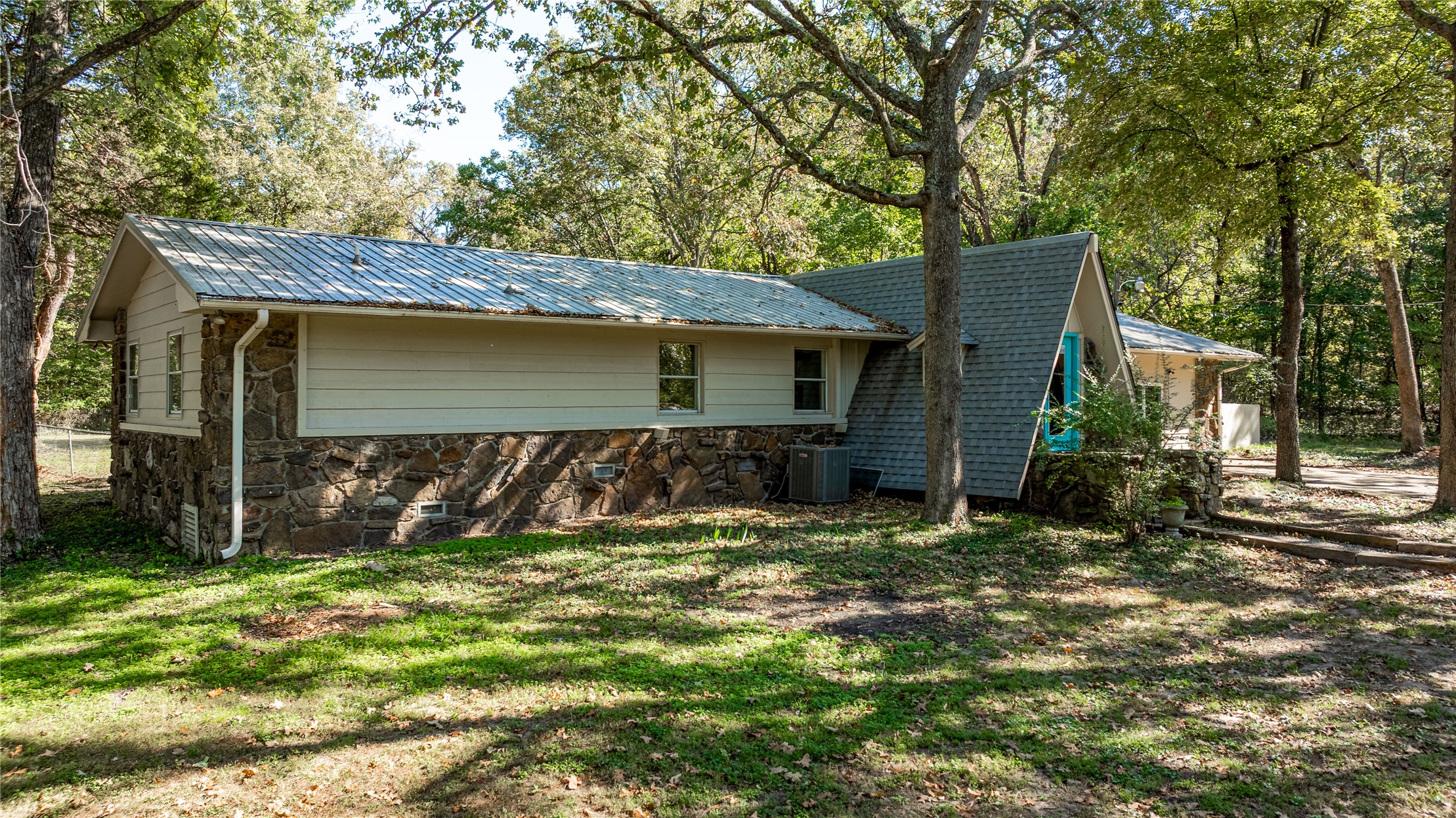 32250 S 620 Road Property Photo 3