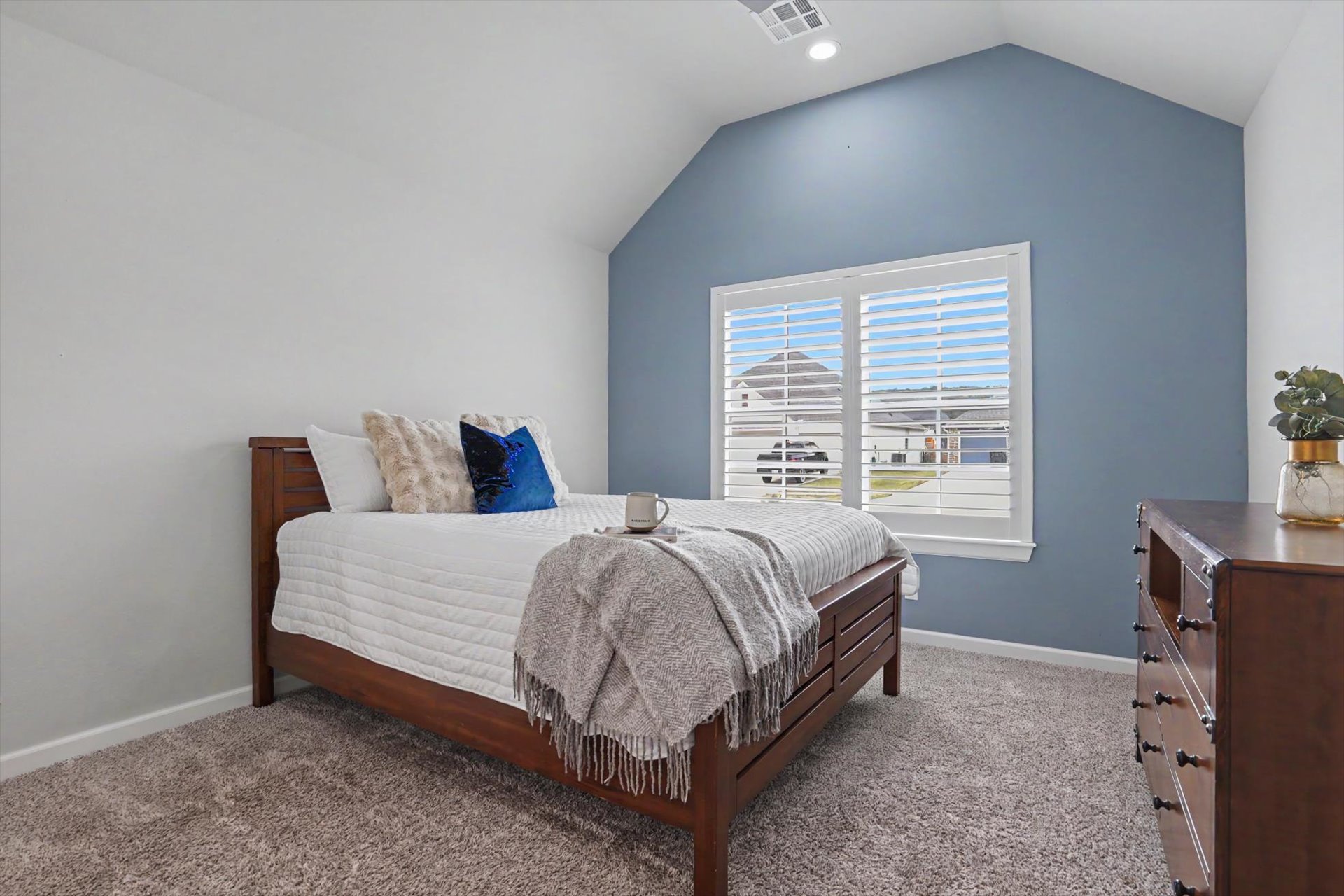 18977 E Ridgeline Road Property Photo 32