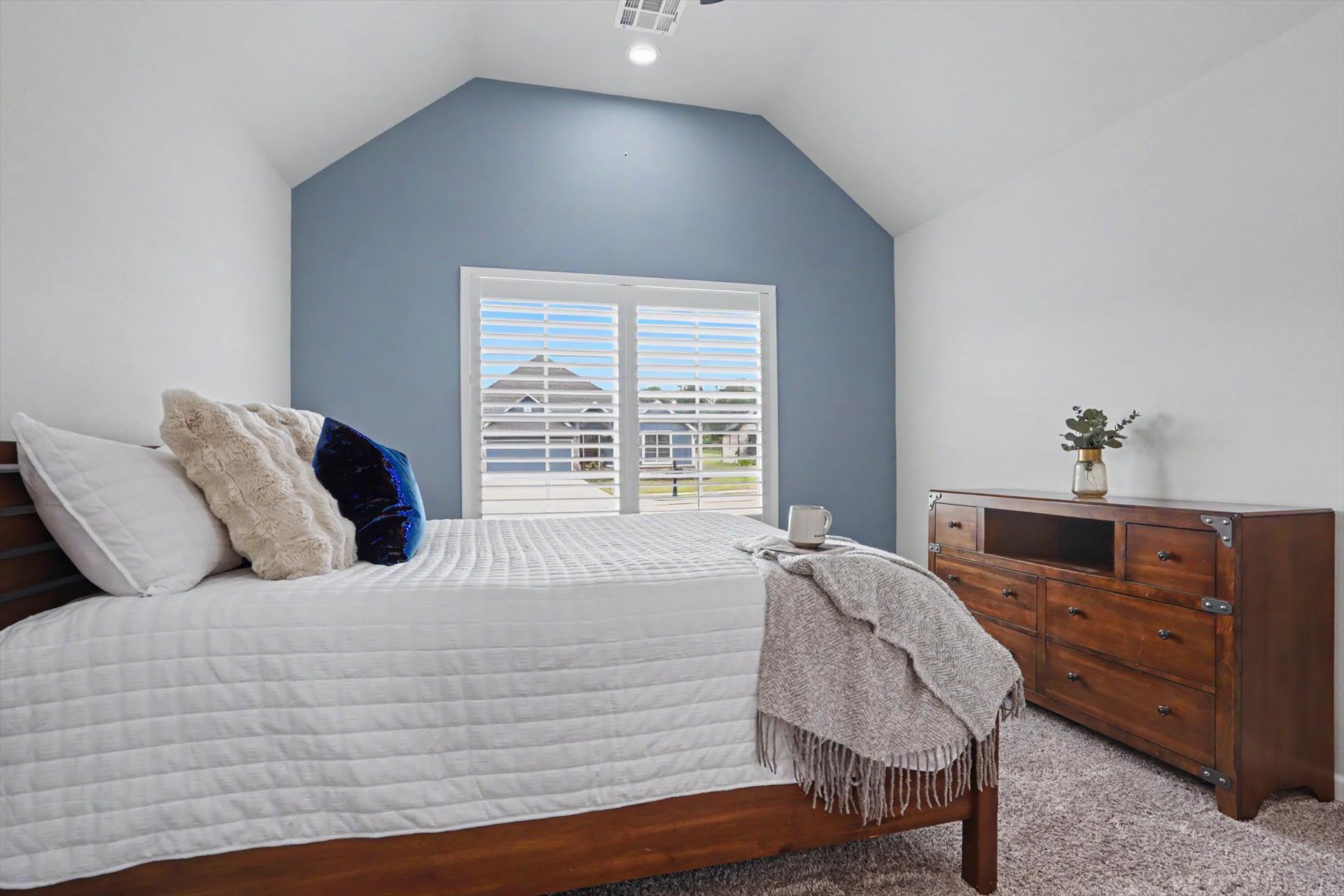 18977 E Ridgeline Road Property Photo 33