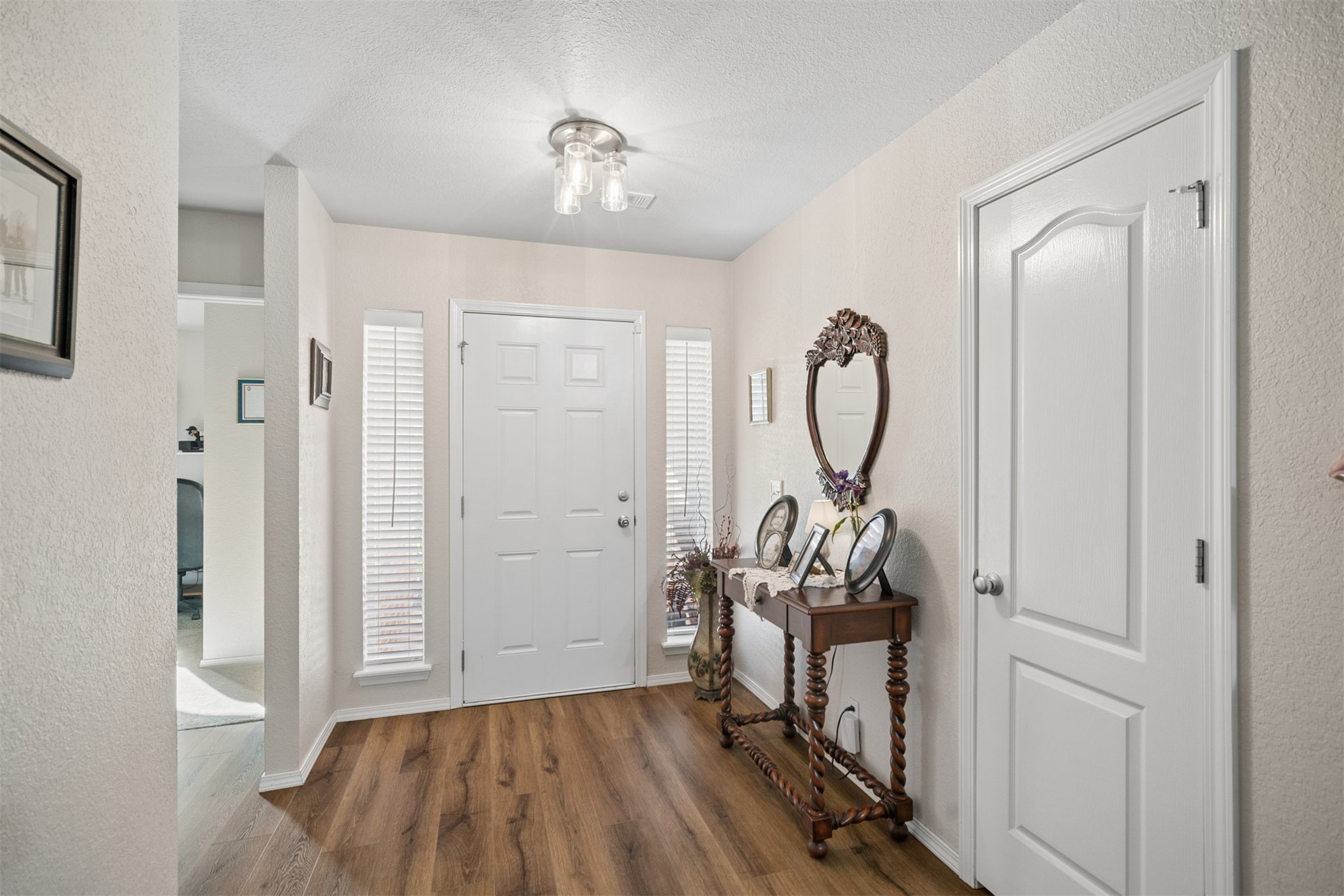 8105 S Elder Avenue Property Photo 3