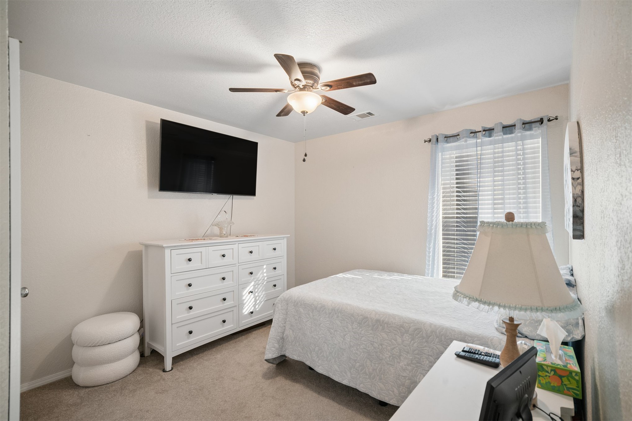 8105 S Elder Avenue Property Photo 4