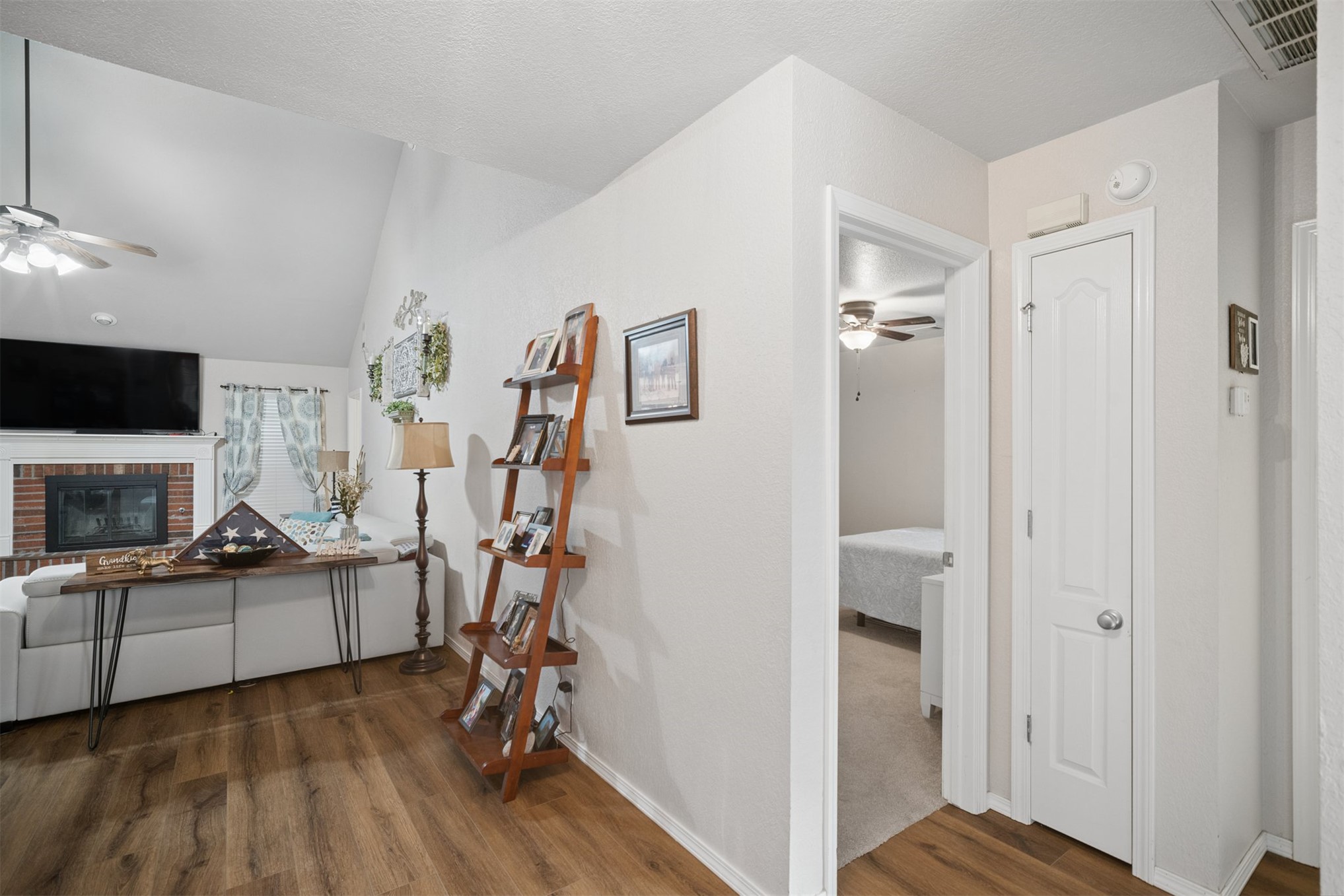 8105 S Elder Avenue Property Photo 9