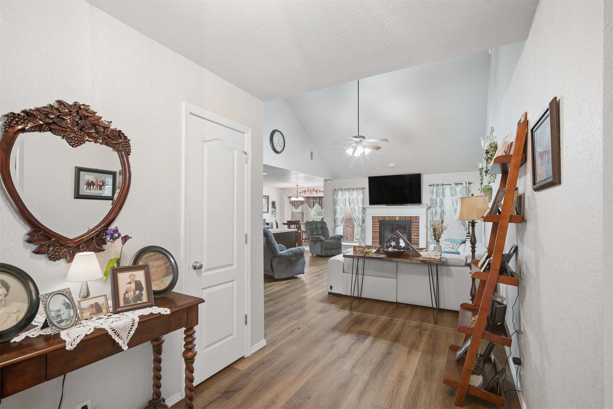 8105 S Elder Avenue Property Photo 10