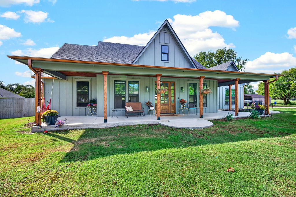 16377 County Road 1586 Property Photo 1