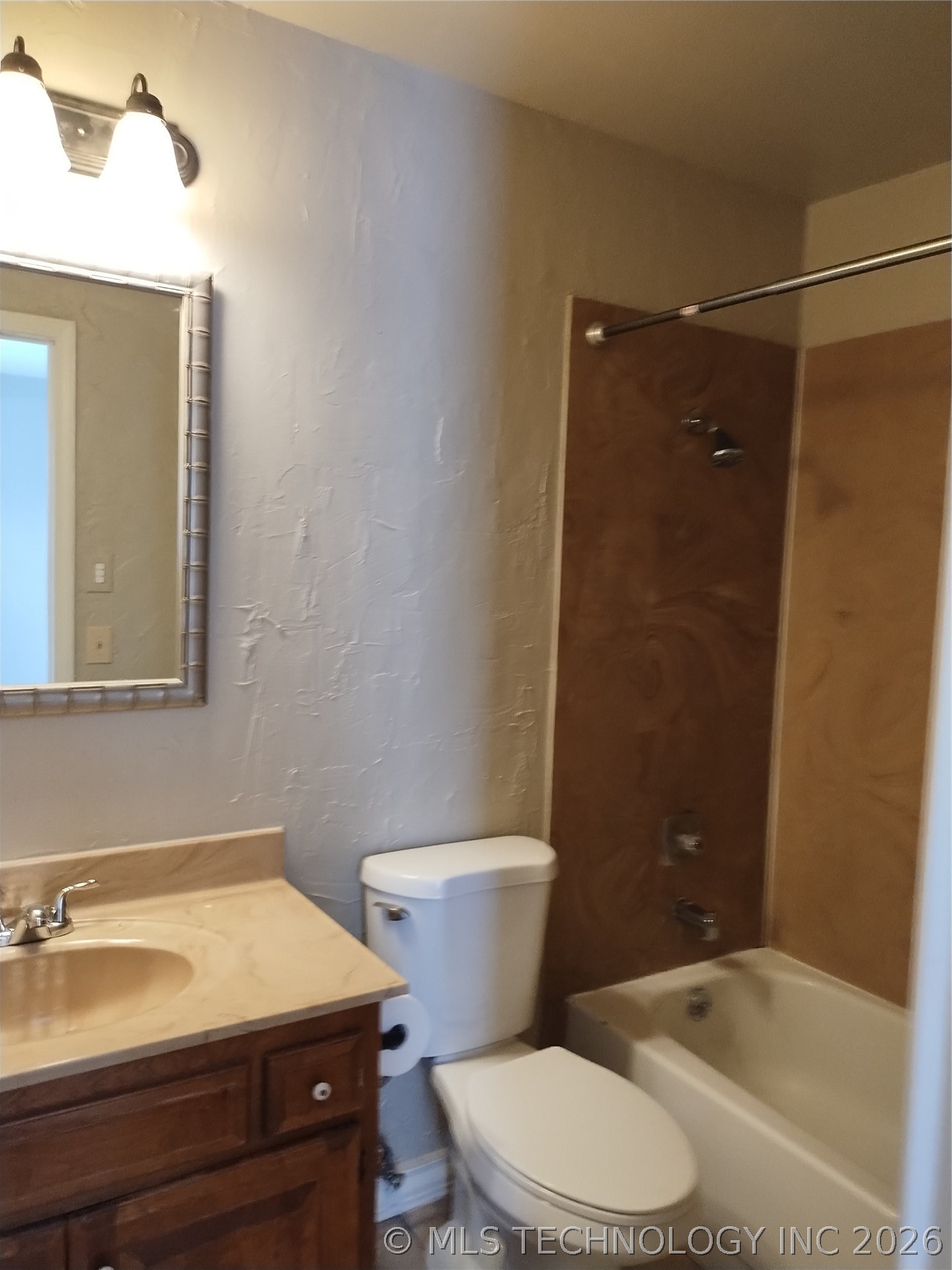 1309 W Jefferson Street Property Photo 8