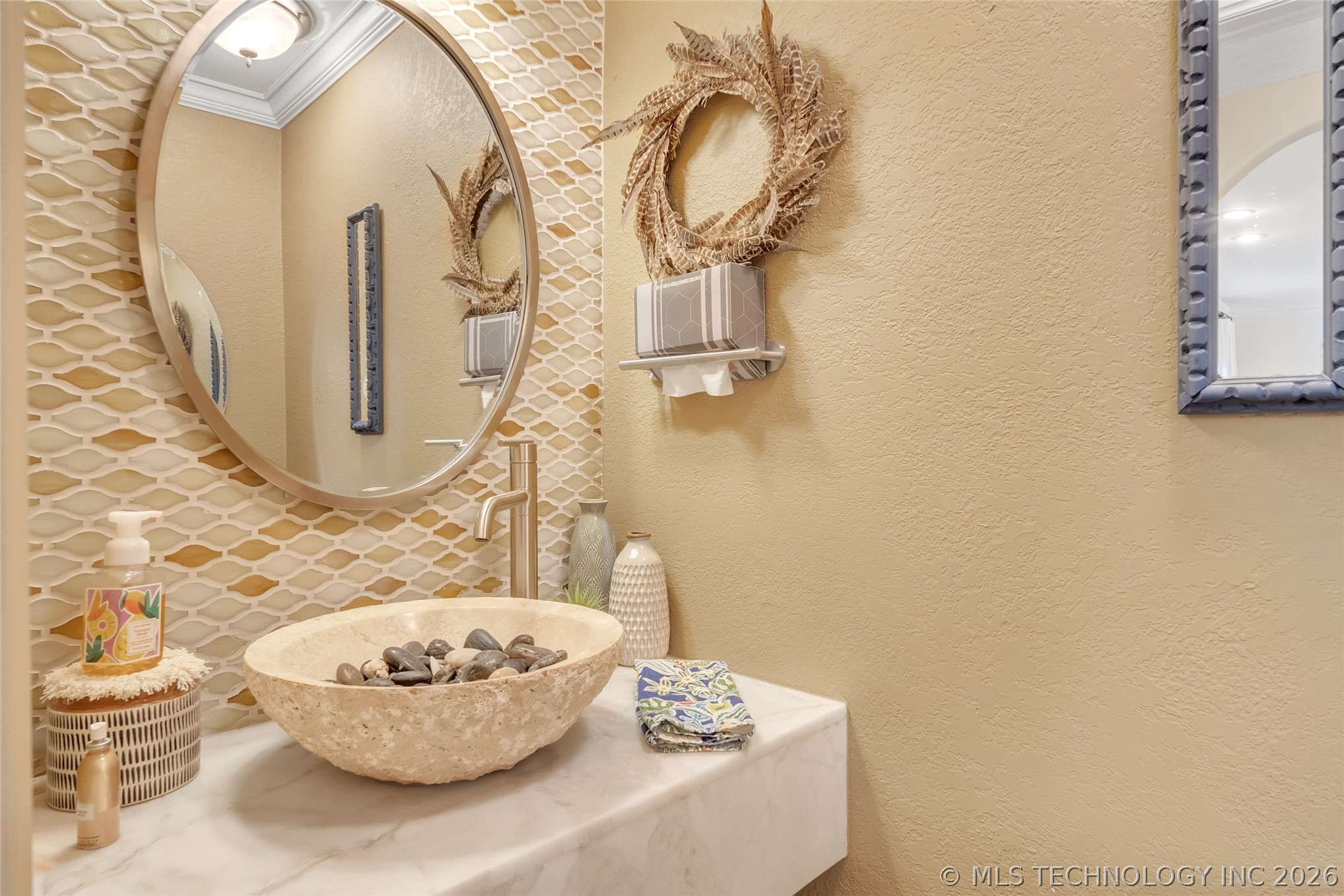 450779 E 341 17 Property Photo 8
