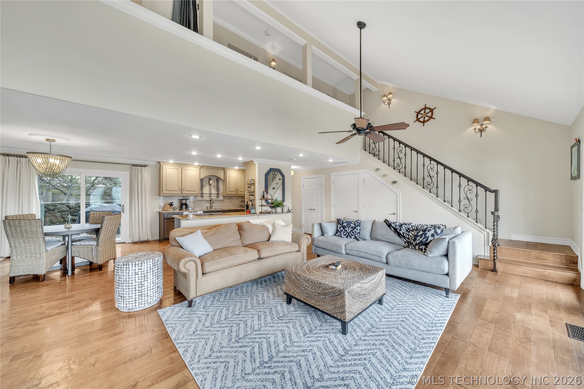 450779 E 341 17 Property Photo 13