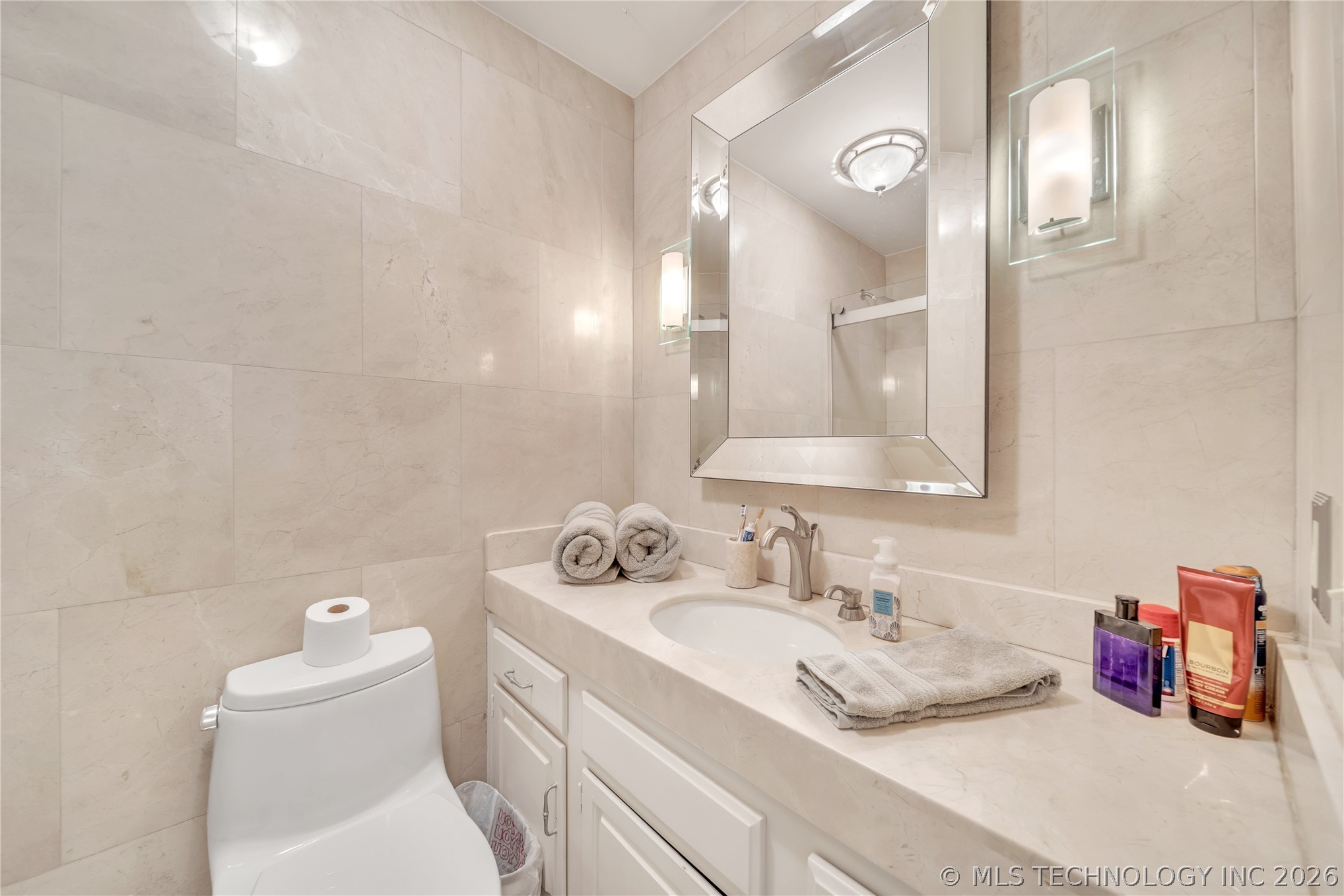 450779 E 341 17 Property Photo 18