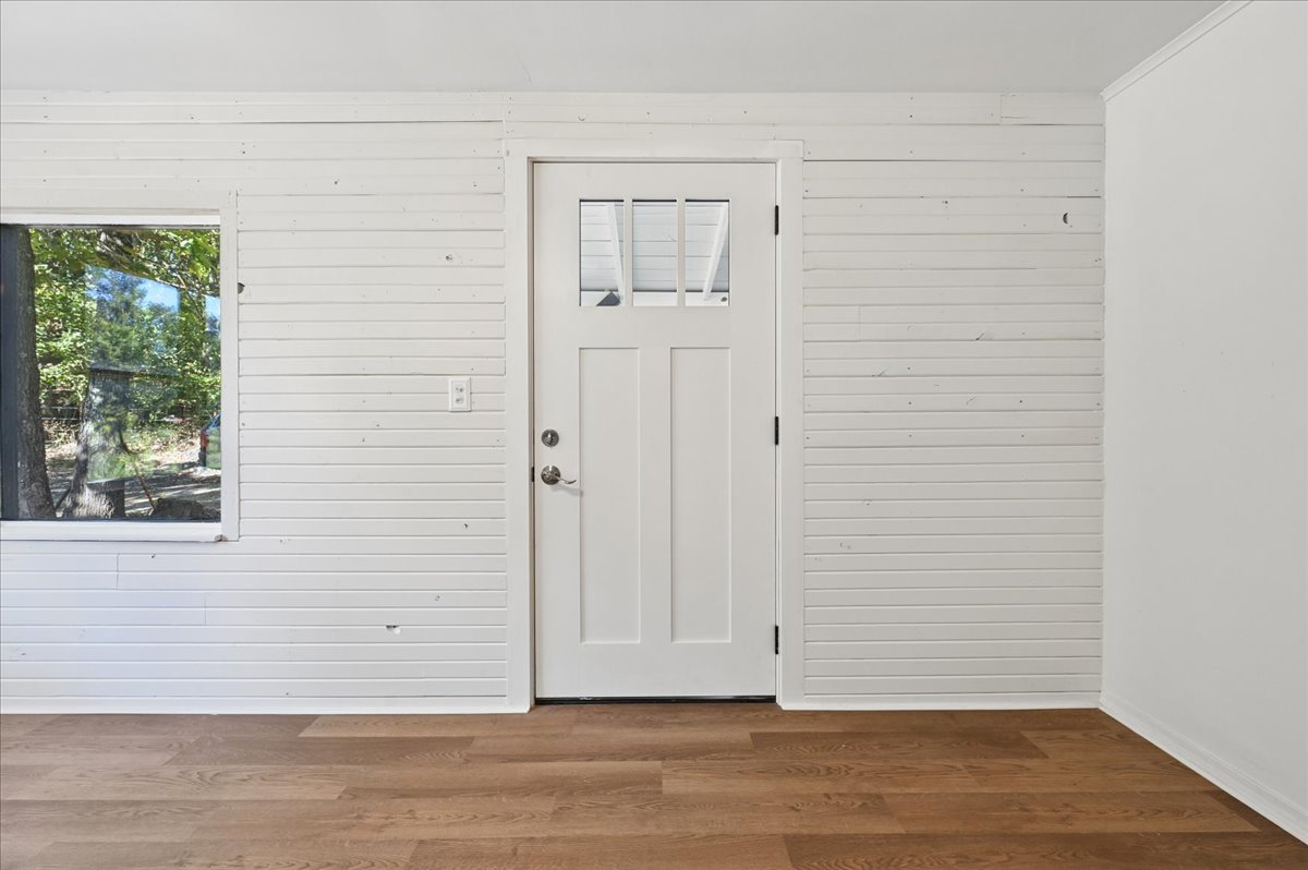 15201 Indian Road Property Photo 4
