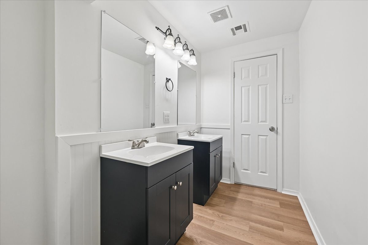 15201 Indian Road Property Photo 16