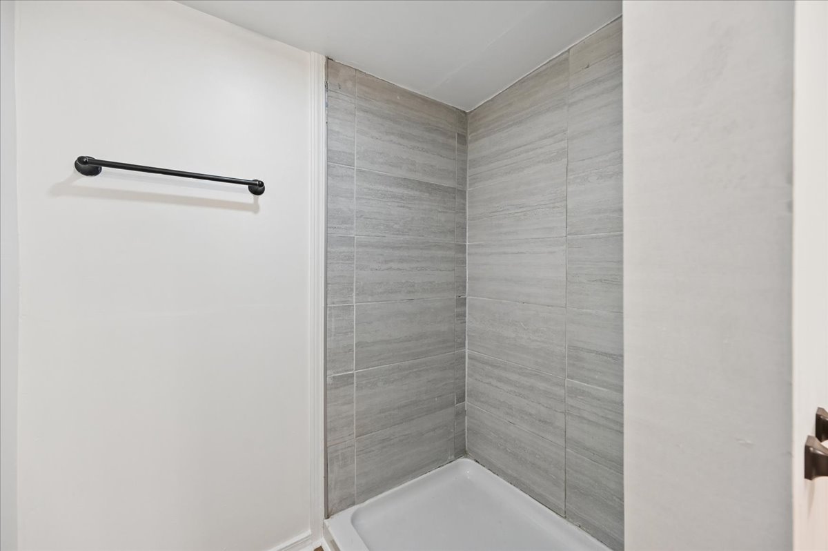 15201 Indian Road Property Photo 17