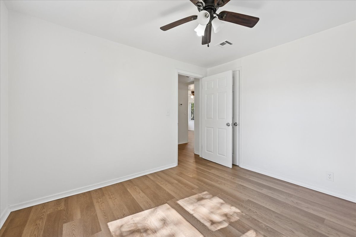 15201 Indian Road Property Photo 20