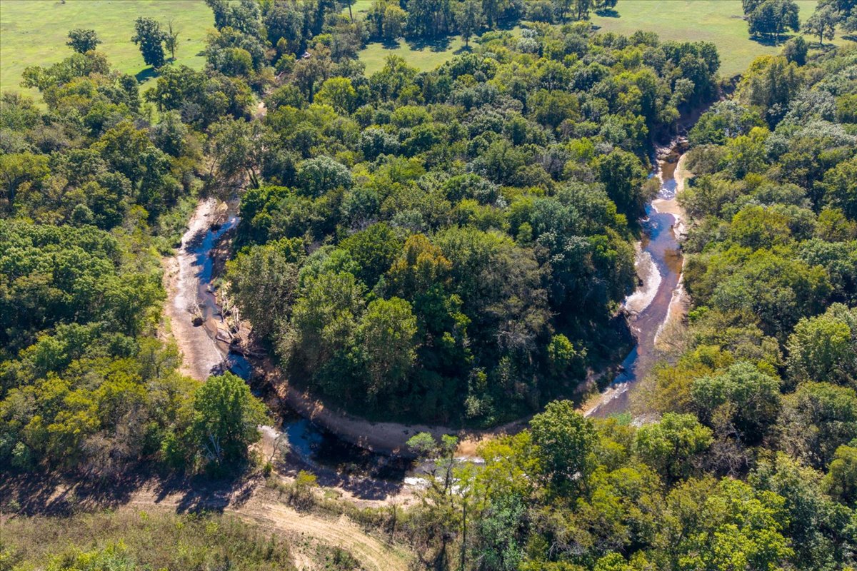15201 Indian Road Property Photo 36