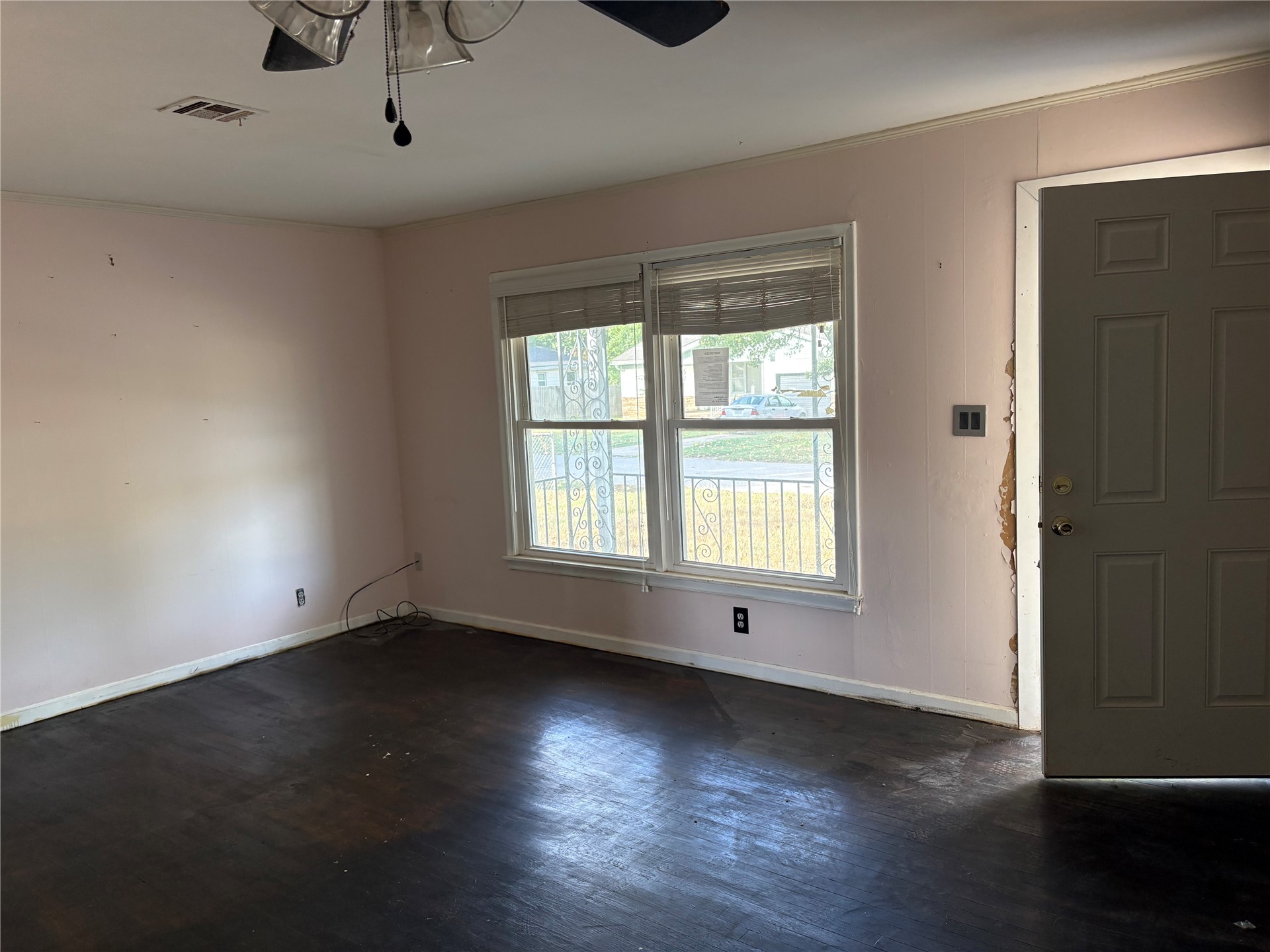 4873 S Vancouver Avenue Property Photo 2