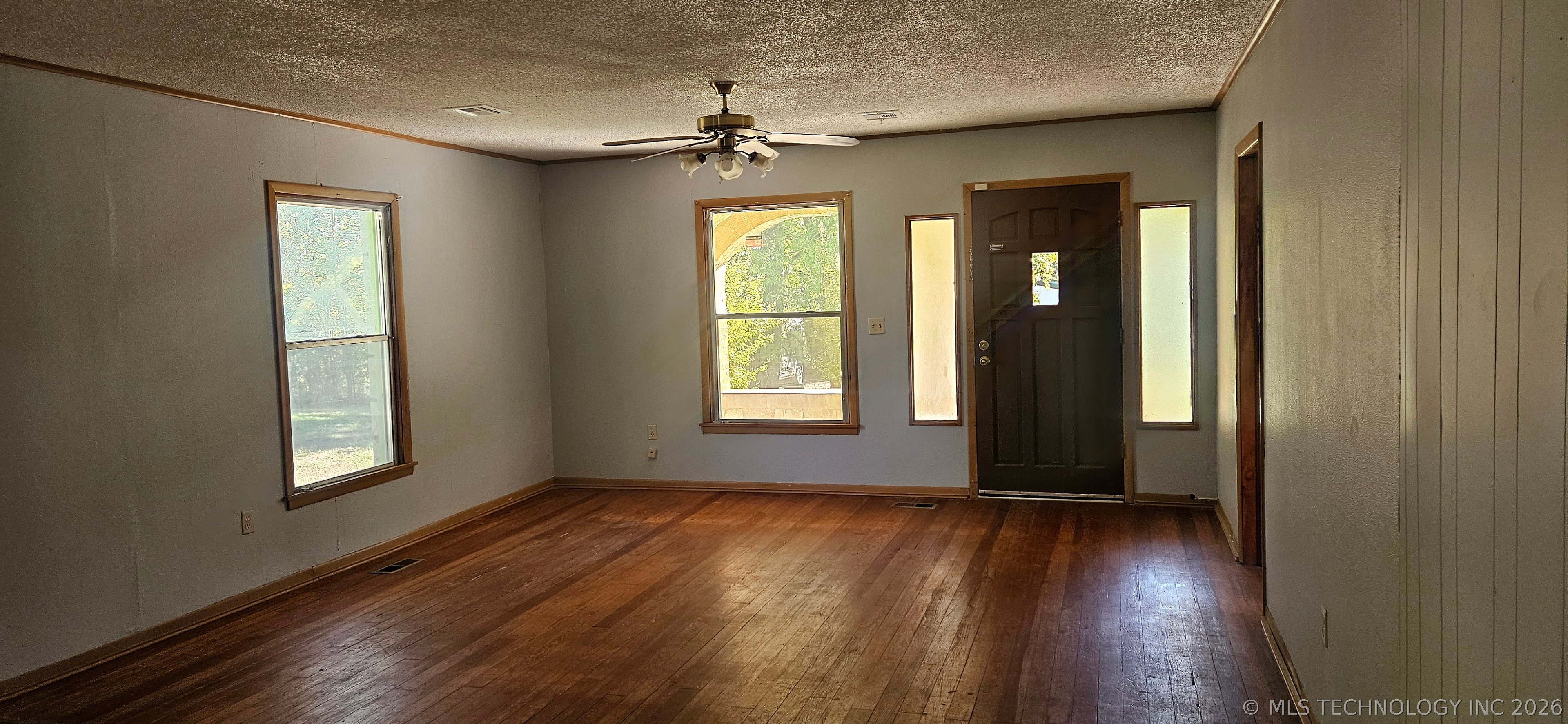 503 3rd Street Property Photo 4