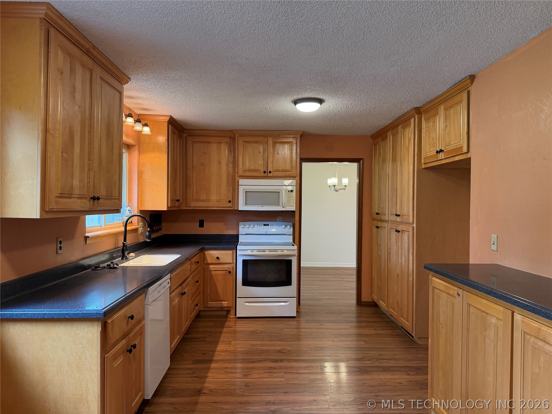 3206 Monta Place Property Photo 6