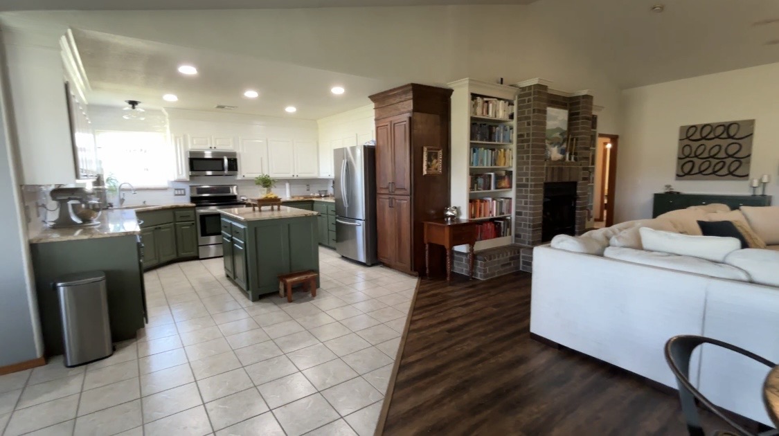 200 Marsden Street Property Photo 6