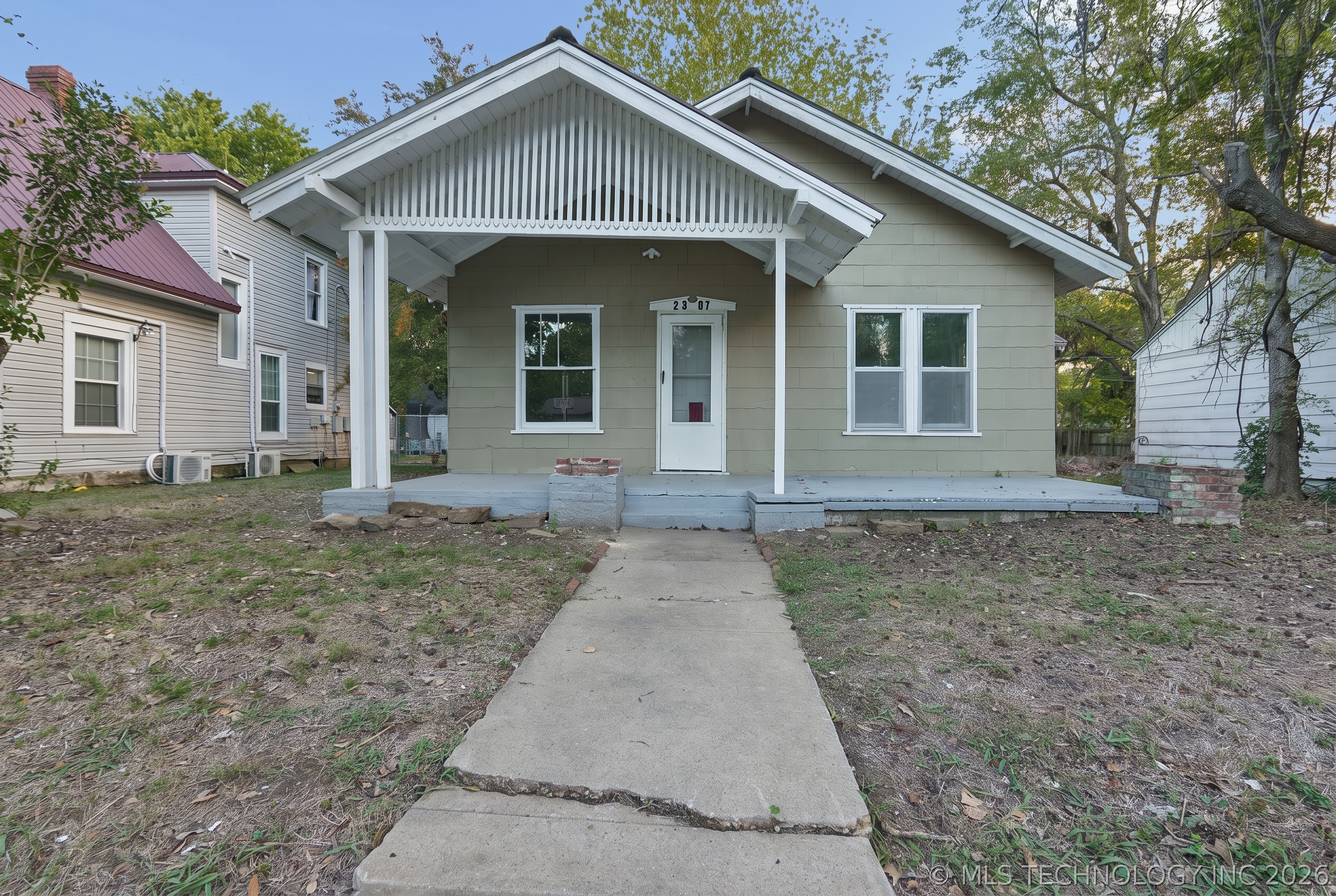 2307 Garland Property Photo 1