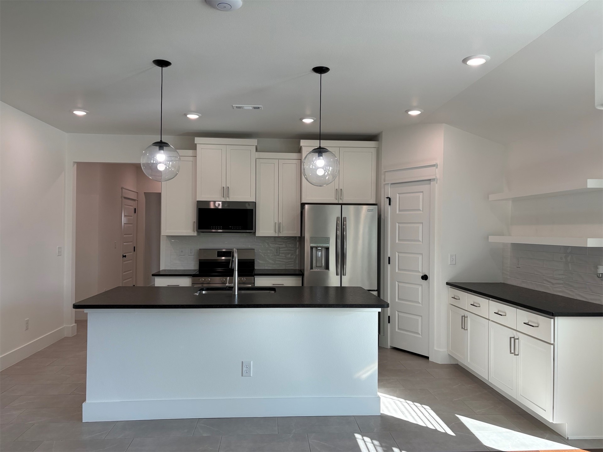 13014 S 20th Place E Property Photo 2
