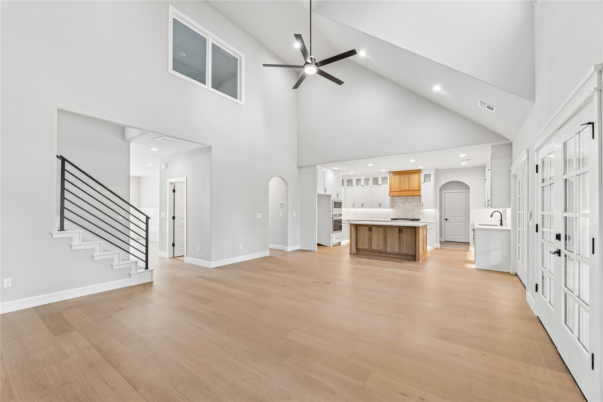 810 N Cedar Avenue Property Photo 16