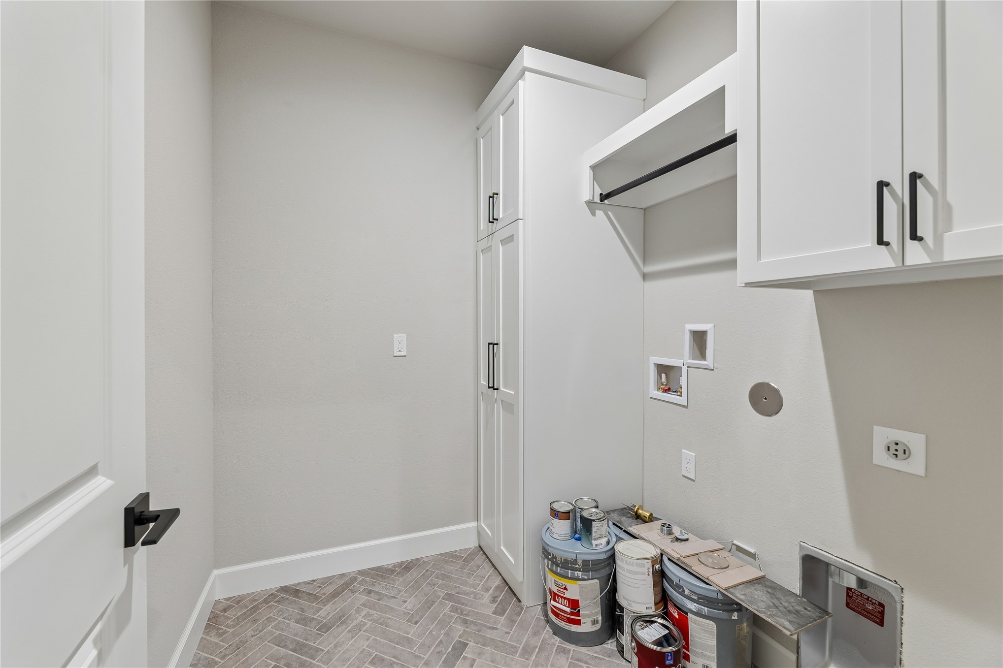 810 N Cedar Avenue Property Photo 25
