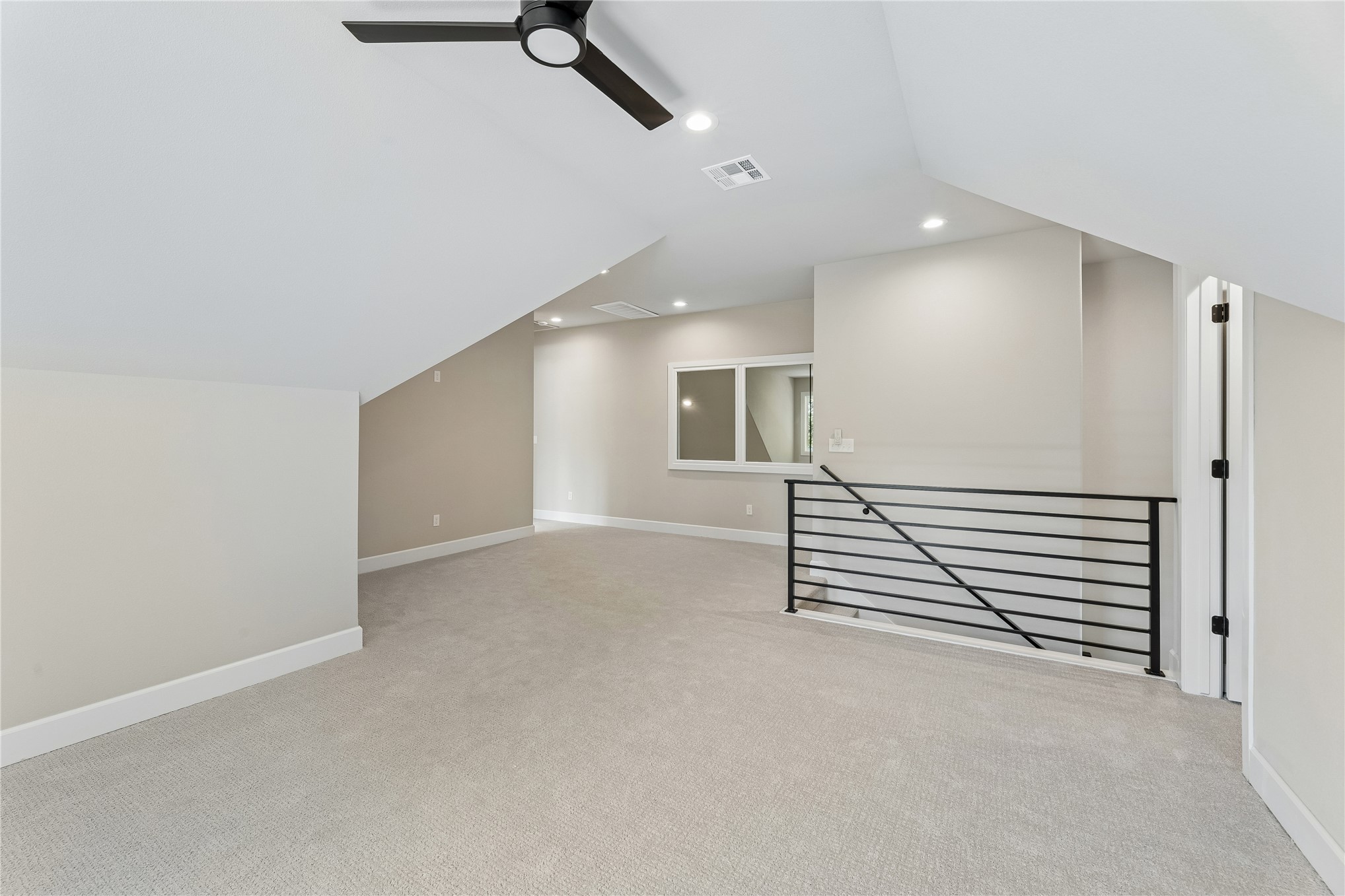 810 N Cedar Avenue Property Photo 34