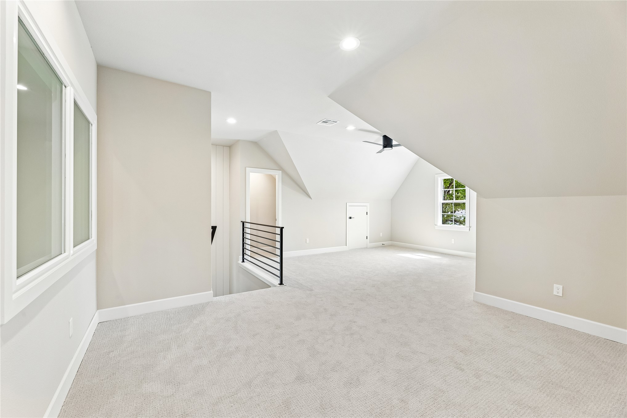 810 N Cedar Avenue Property Photo 35