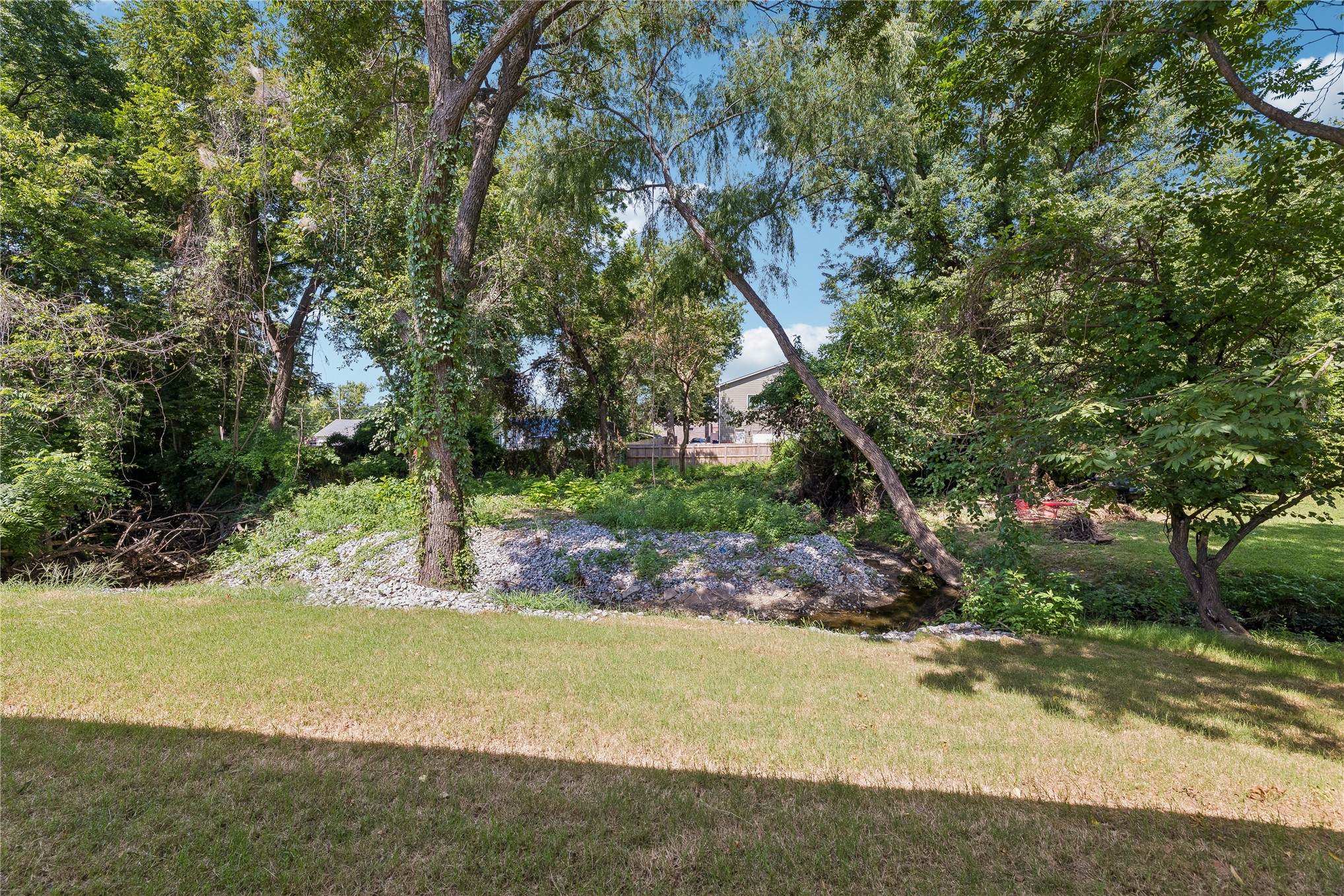 810 N Cedar Avenue Property Photo 43