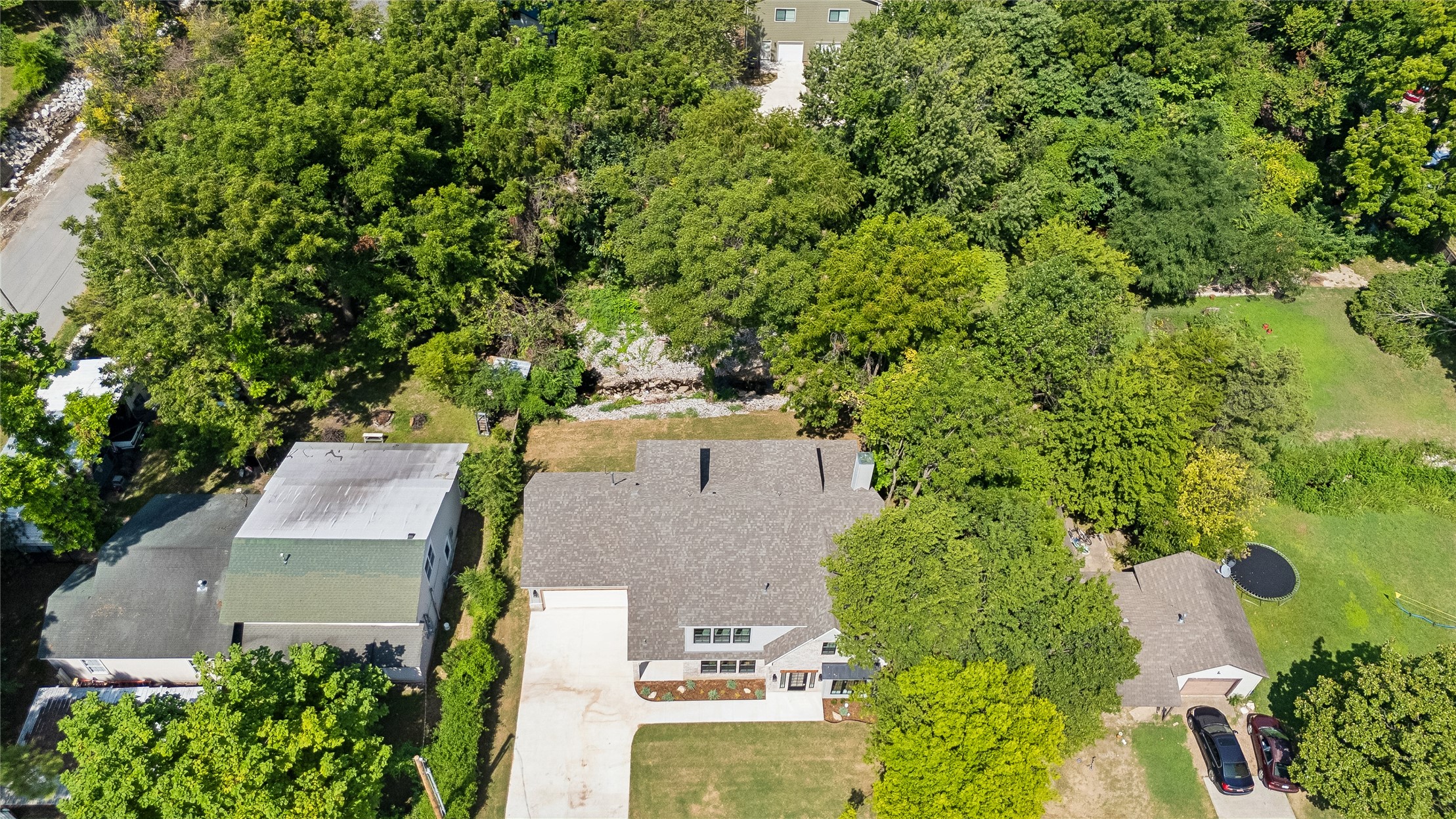 810 N Cedar Avenue Property Photo 46