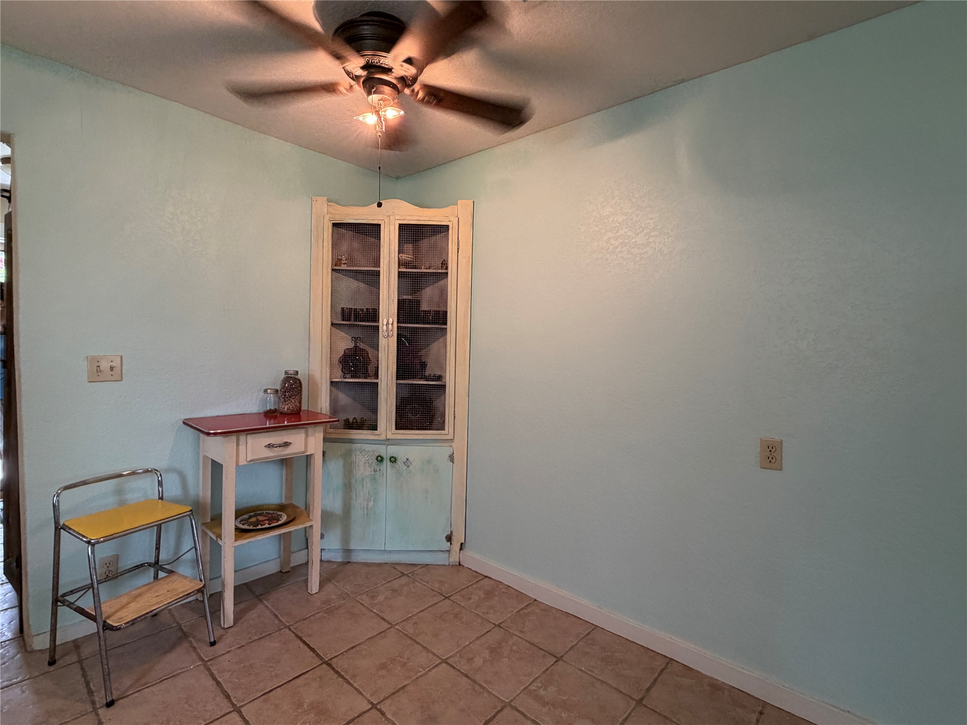 301 E Ada Street Property Photo 12