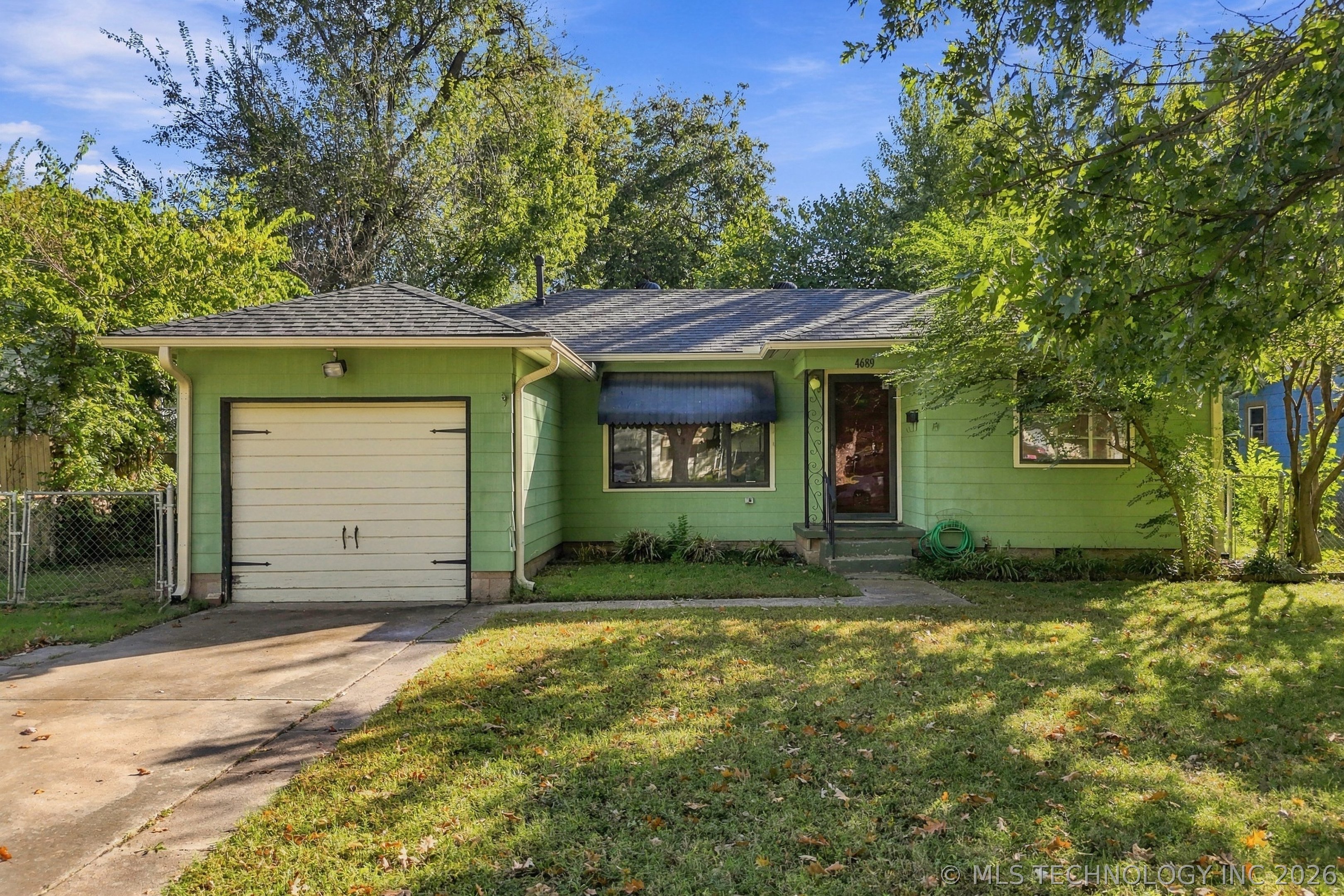4689 S Rockford Avenue Property Photo 1