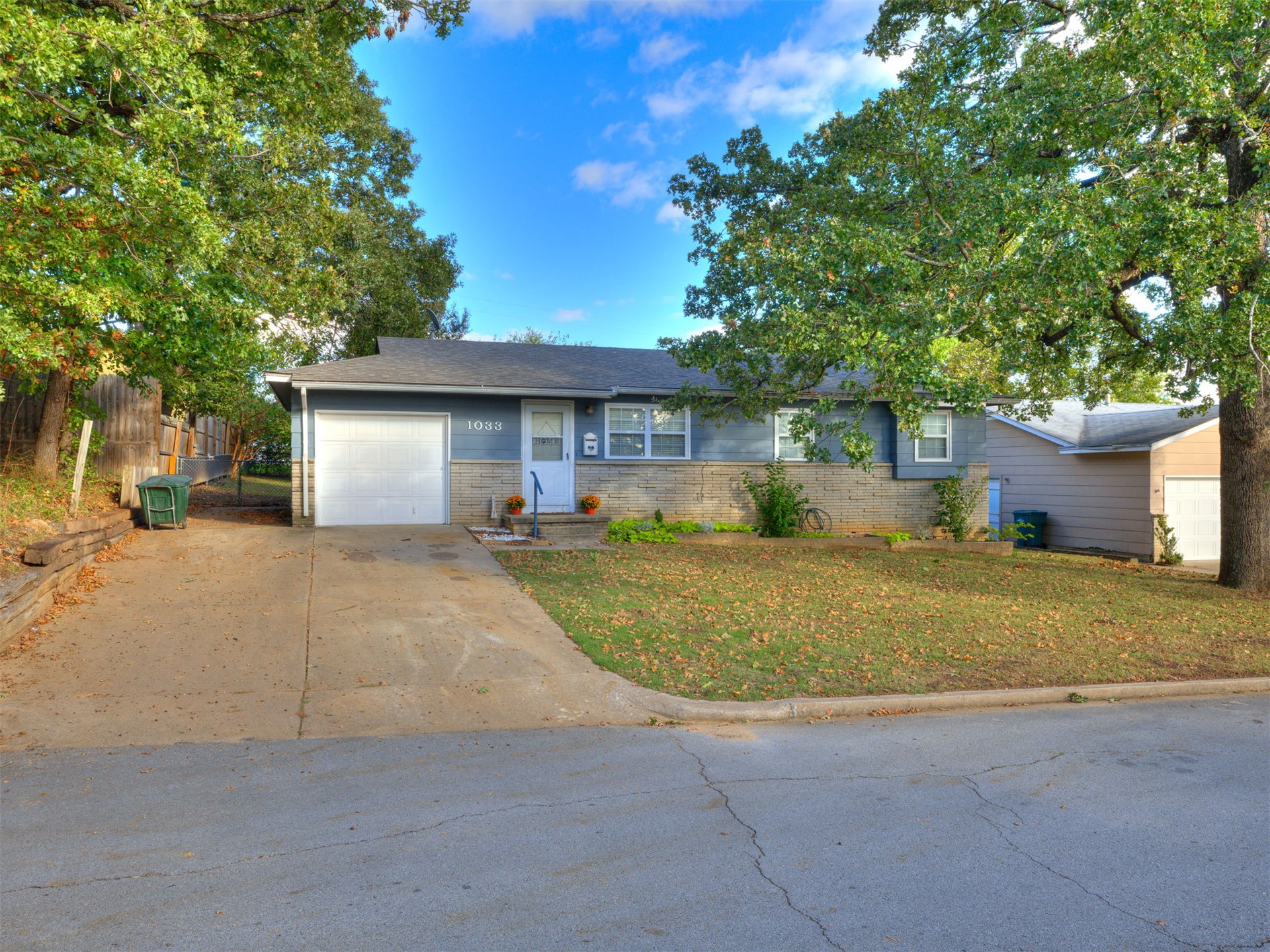 1033 N Birch Avenue Property Photo 1