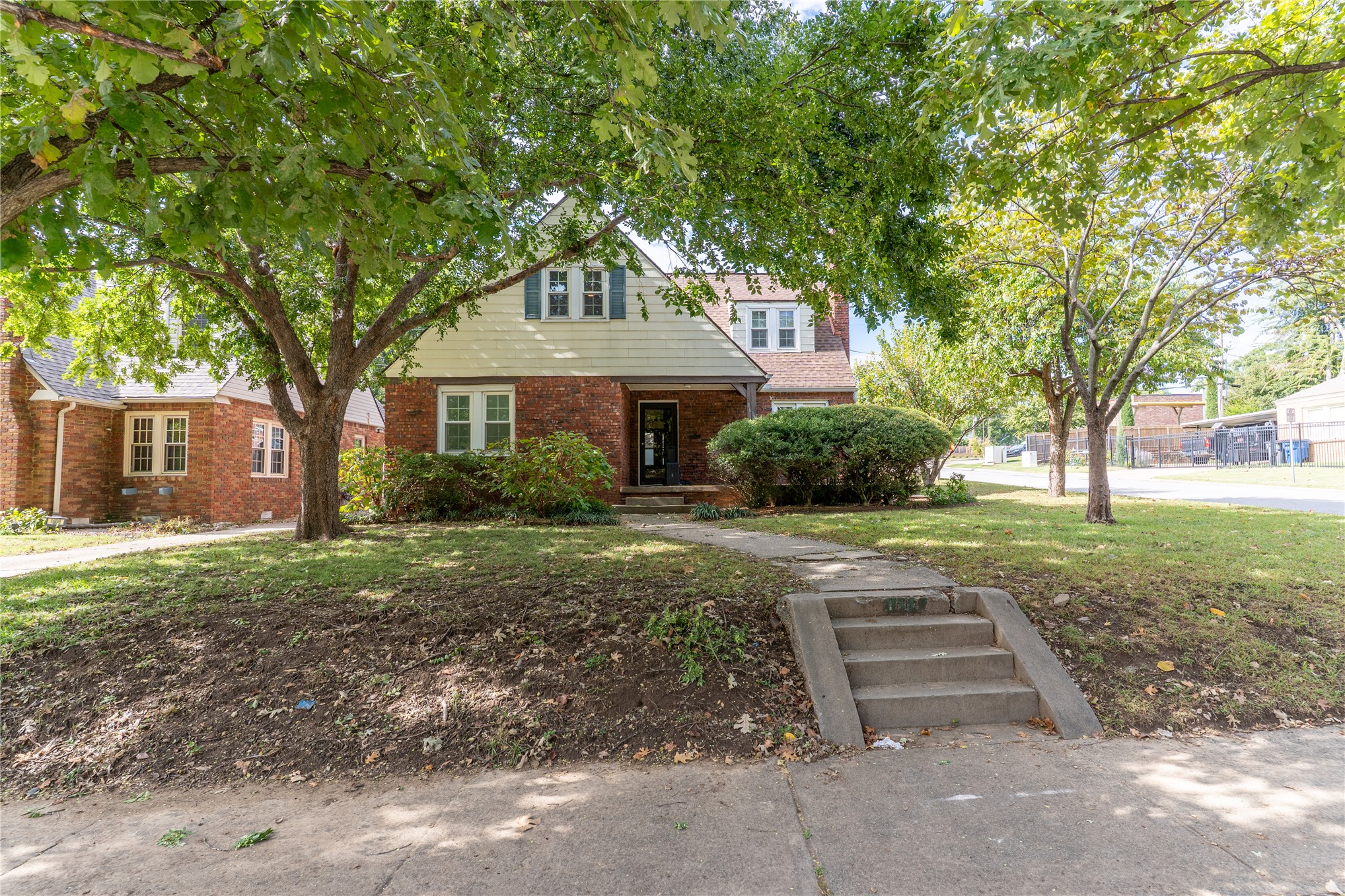 1604 S Lewis Place Property Photo 25