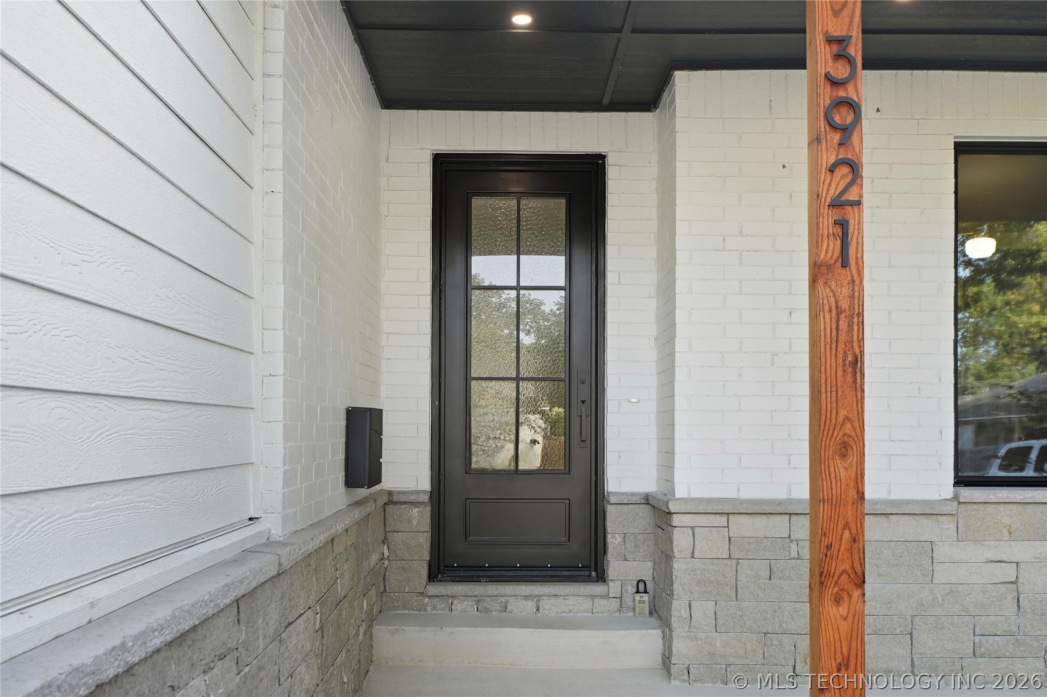 3921 S Madison Avenue Property Photo 2