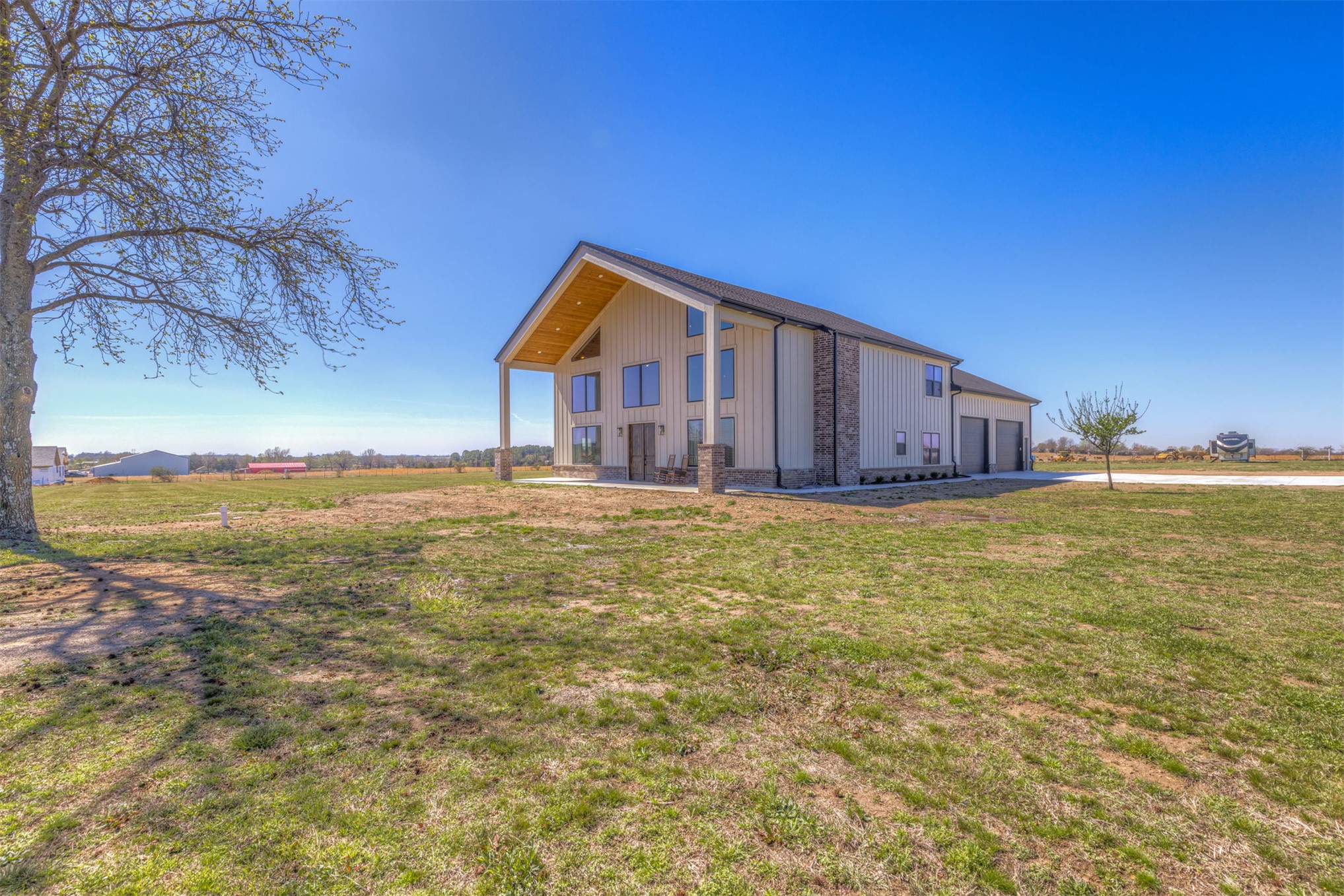 13917 State Highway 82 Property Photo 1