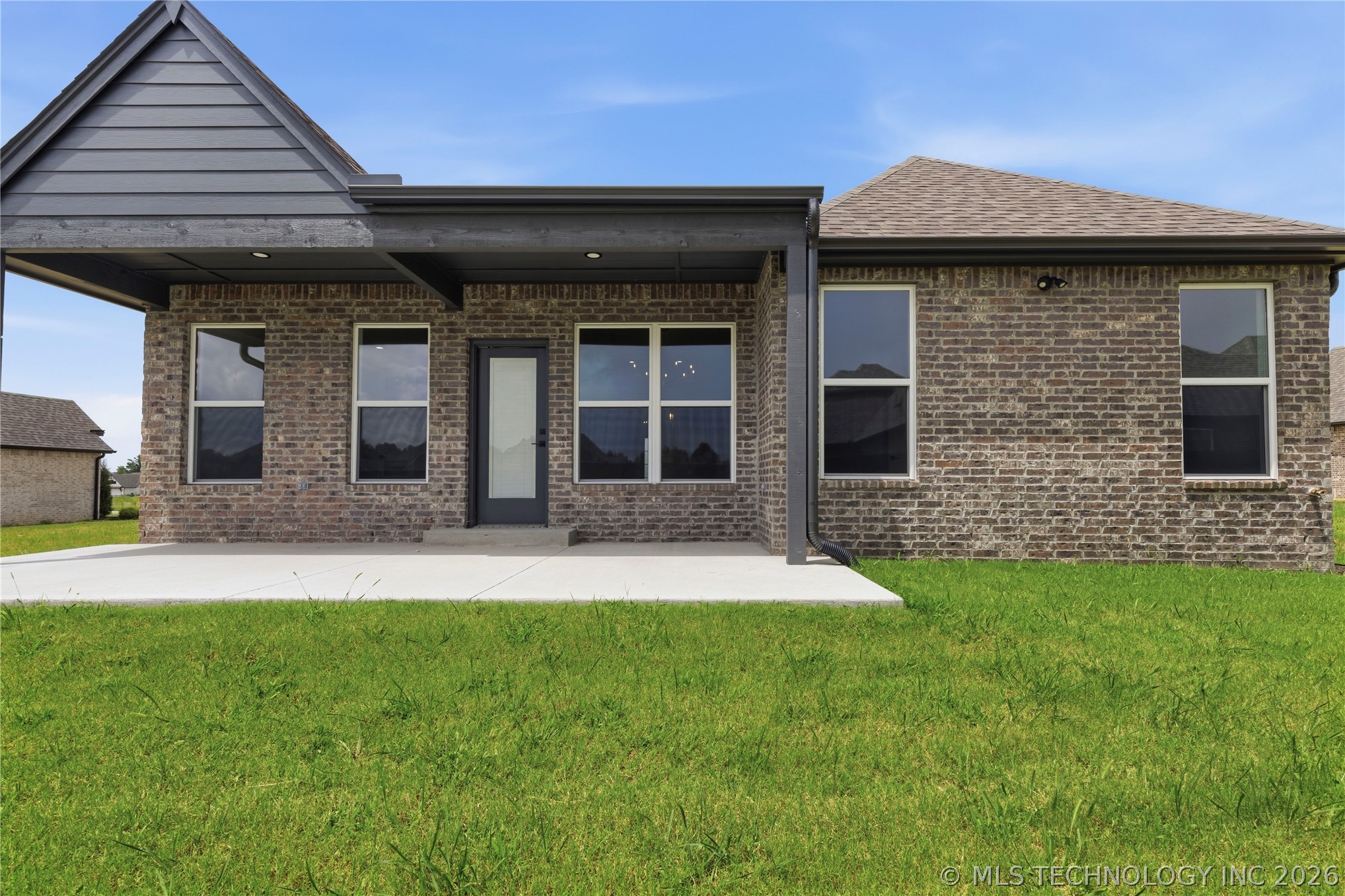 3709 W Laredo Street Property Photo 27