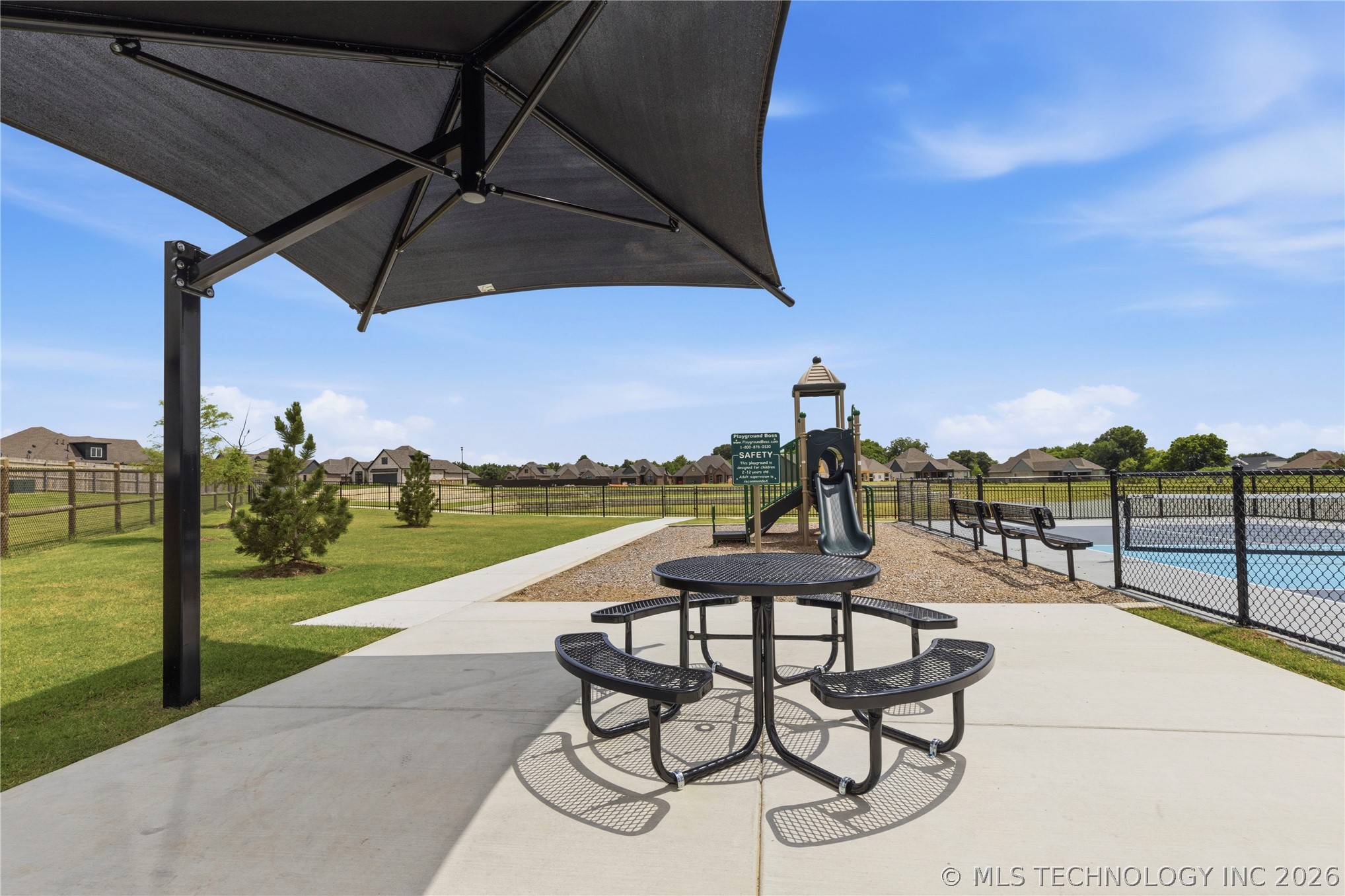 3709 W Laredo Street Property Photo 38