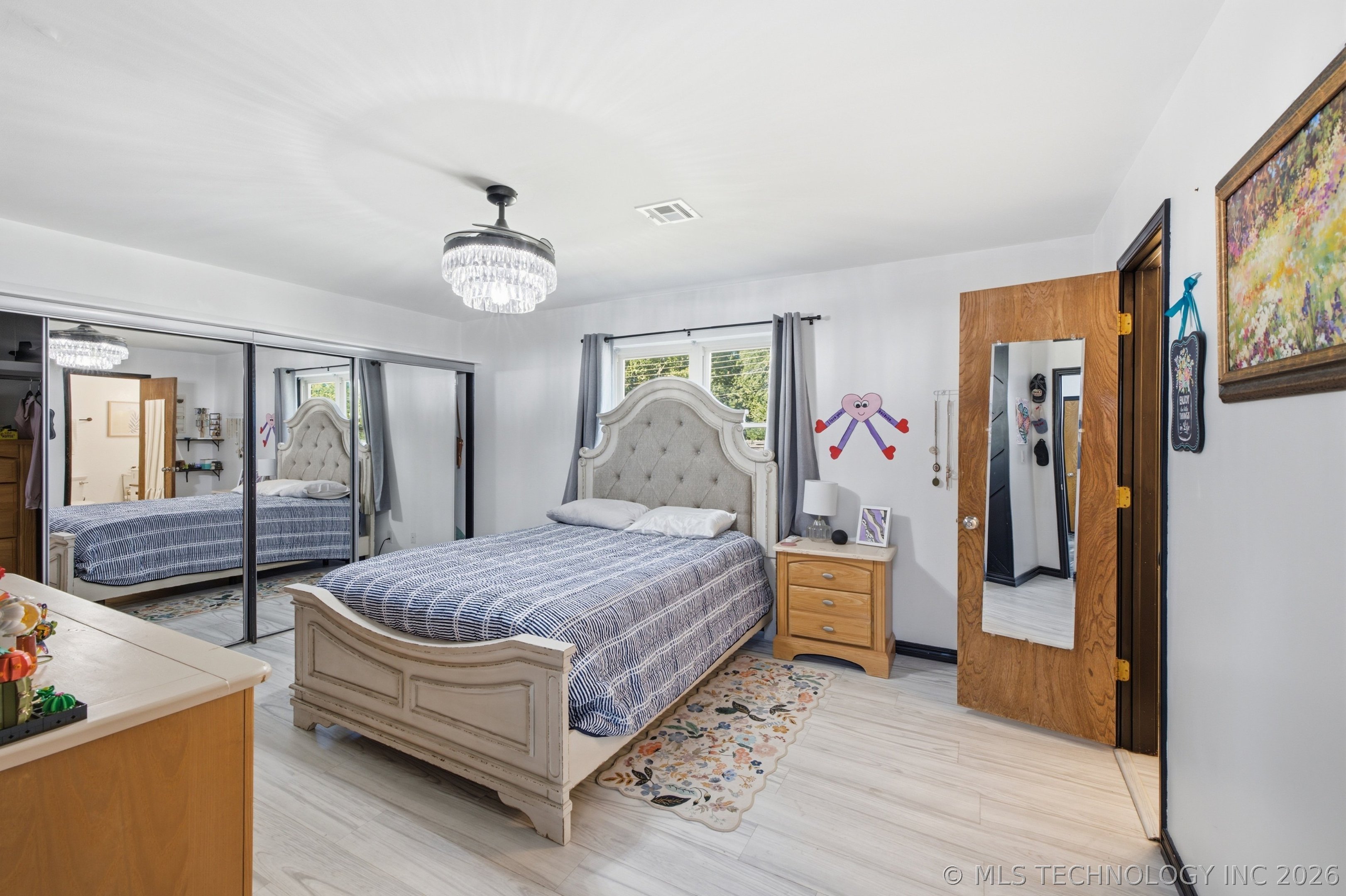 823 Belmont Street Property Photo 10