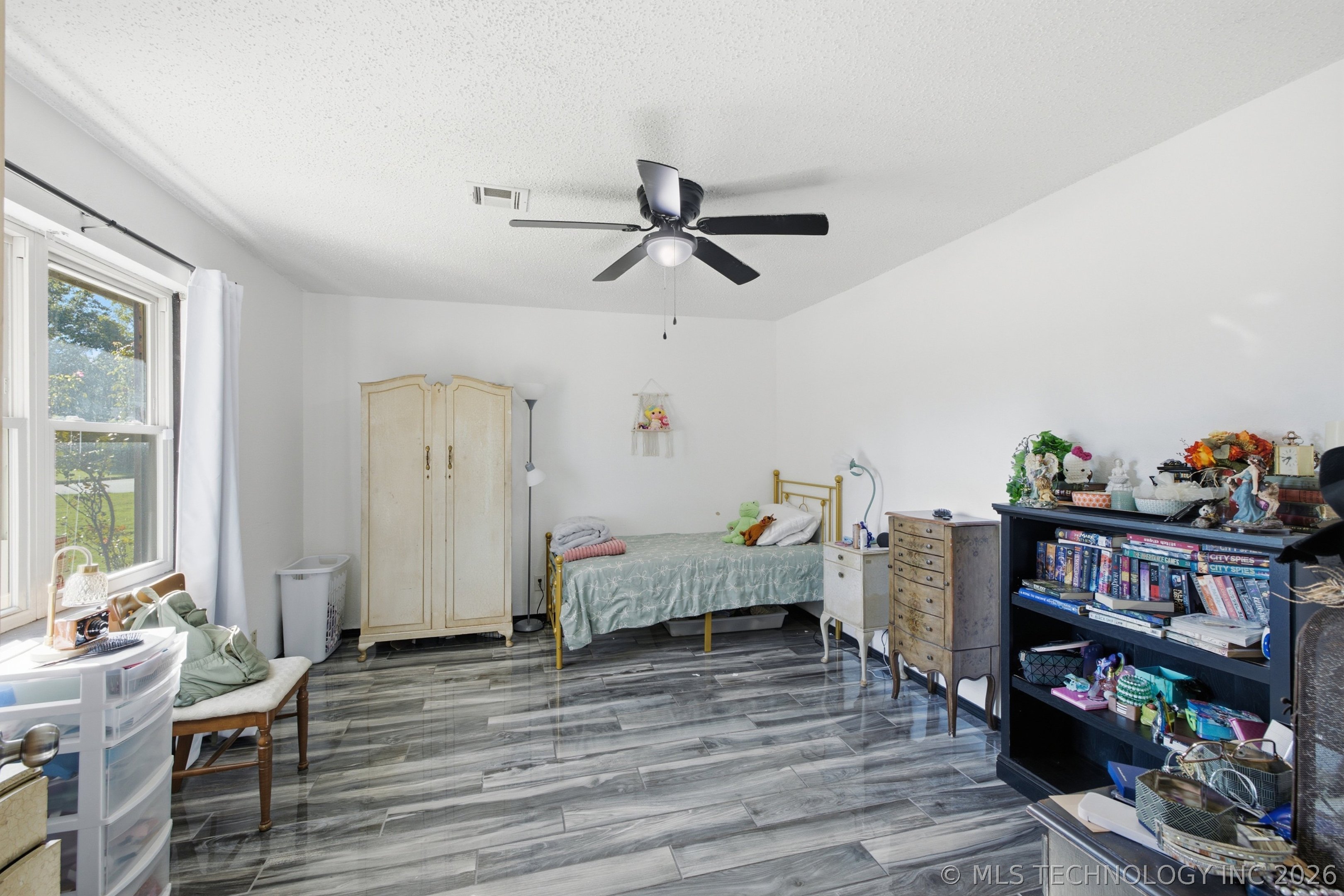 823 Belmont Street Property Photo 14